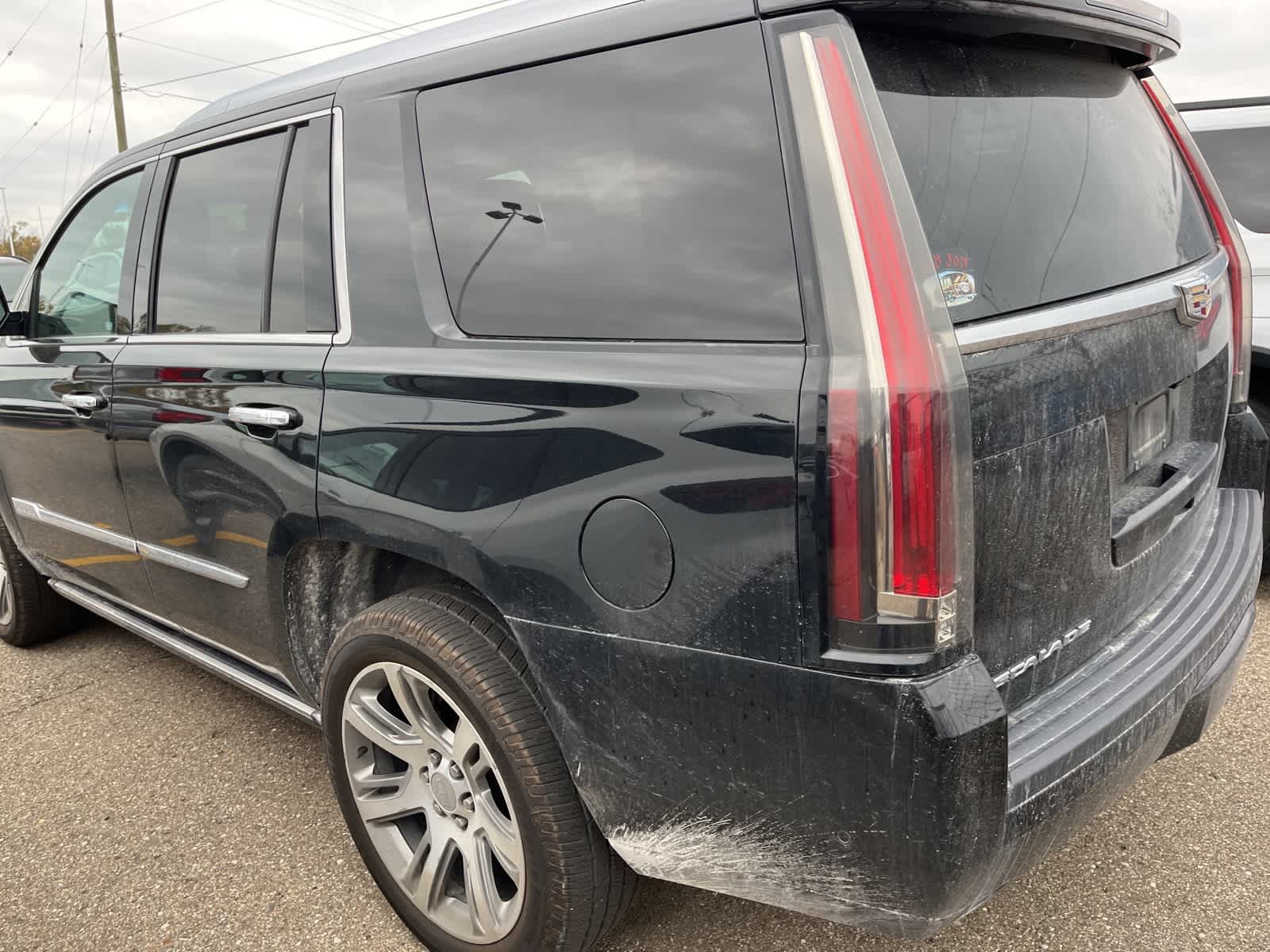 Thumbnail: 2017 Cadillac Escalade - 10