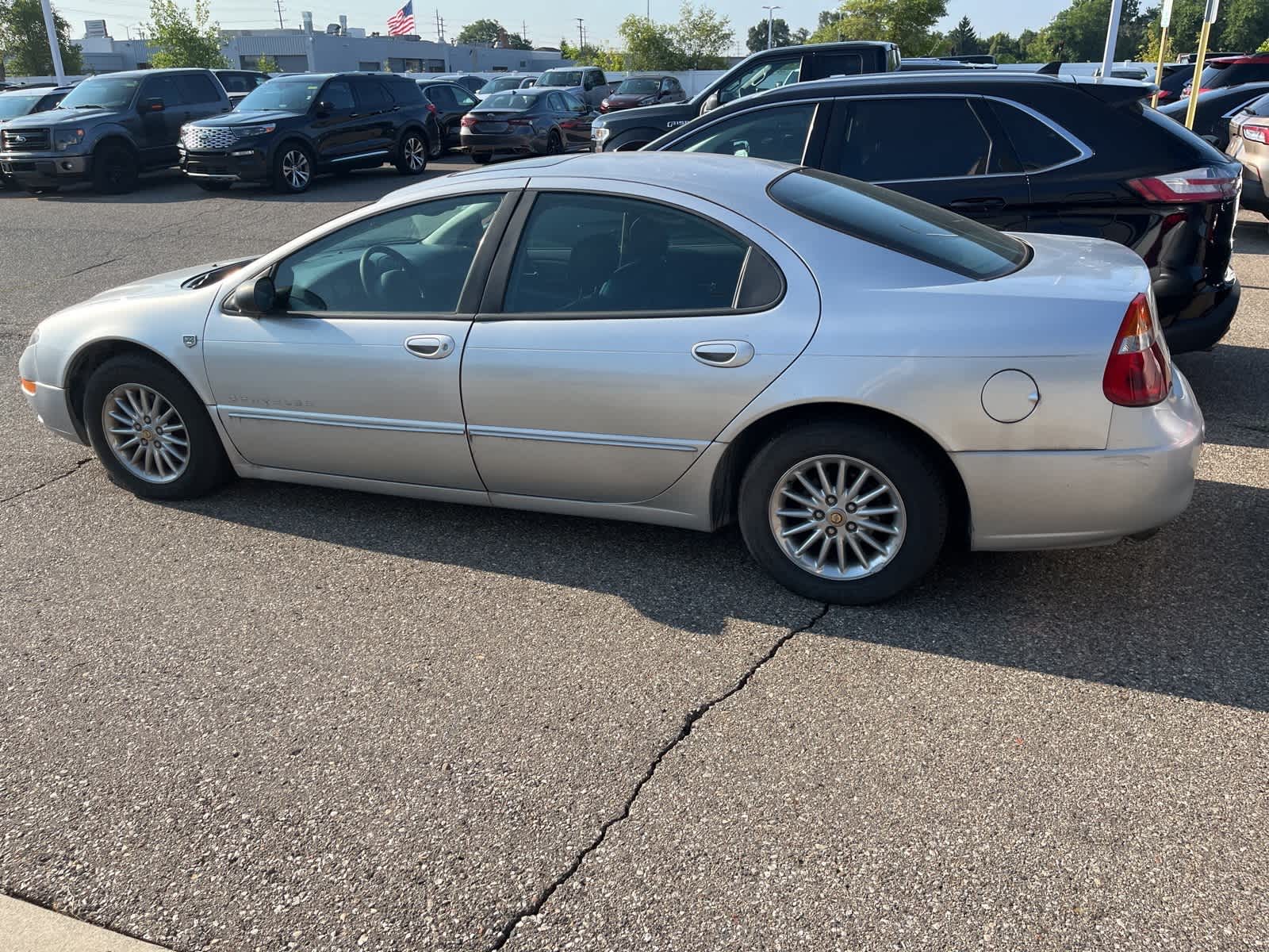 Thumbnail: 2000 Chrysler 300 - 8
