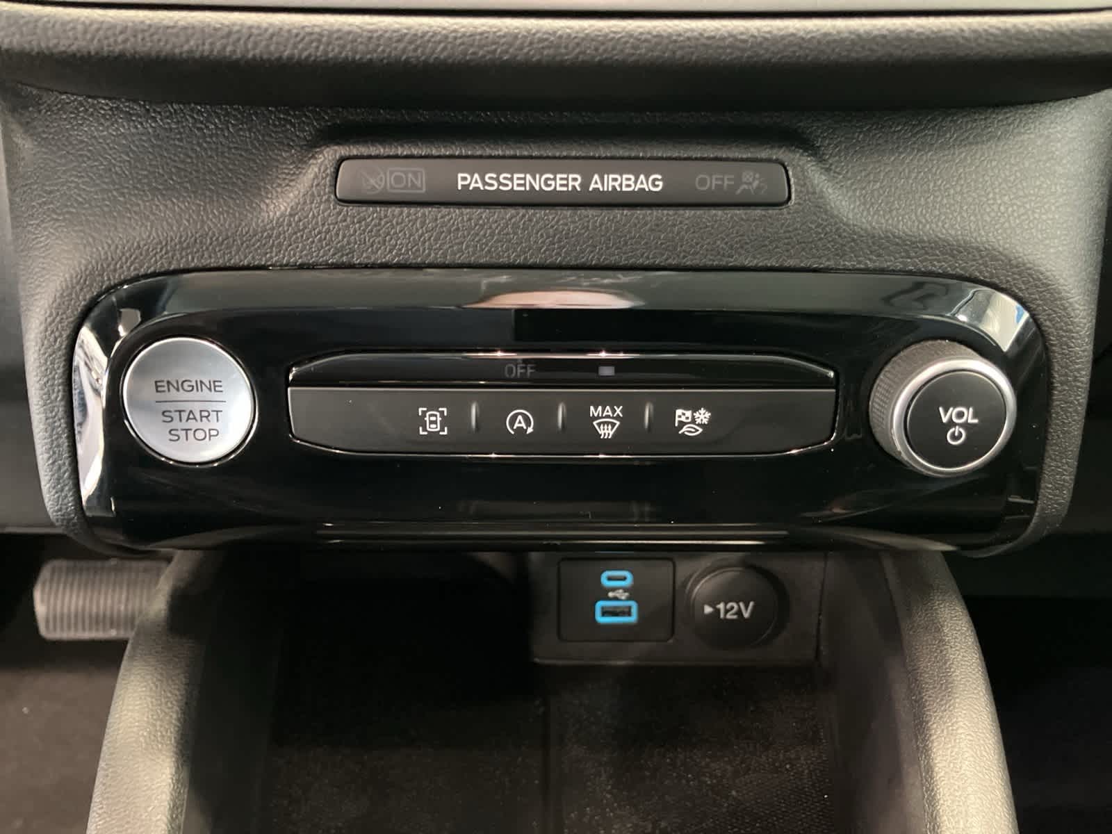 Thumbnail: 2023 Ford Escape - 17