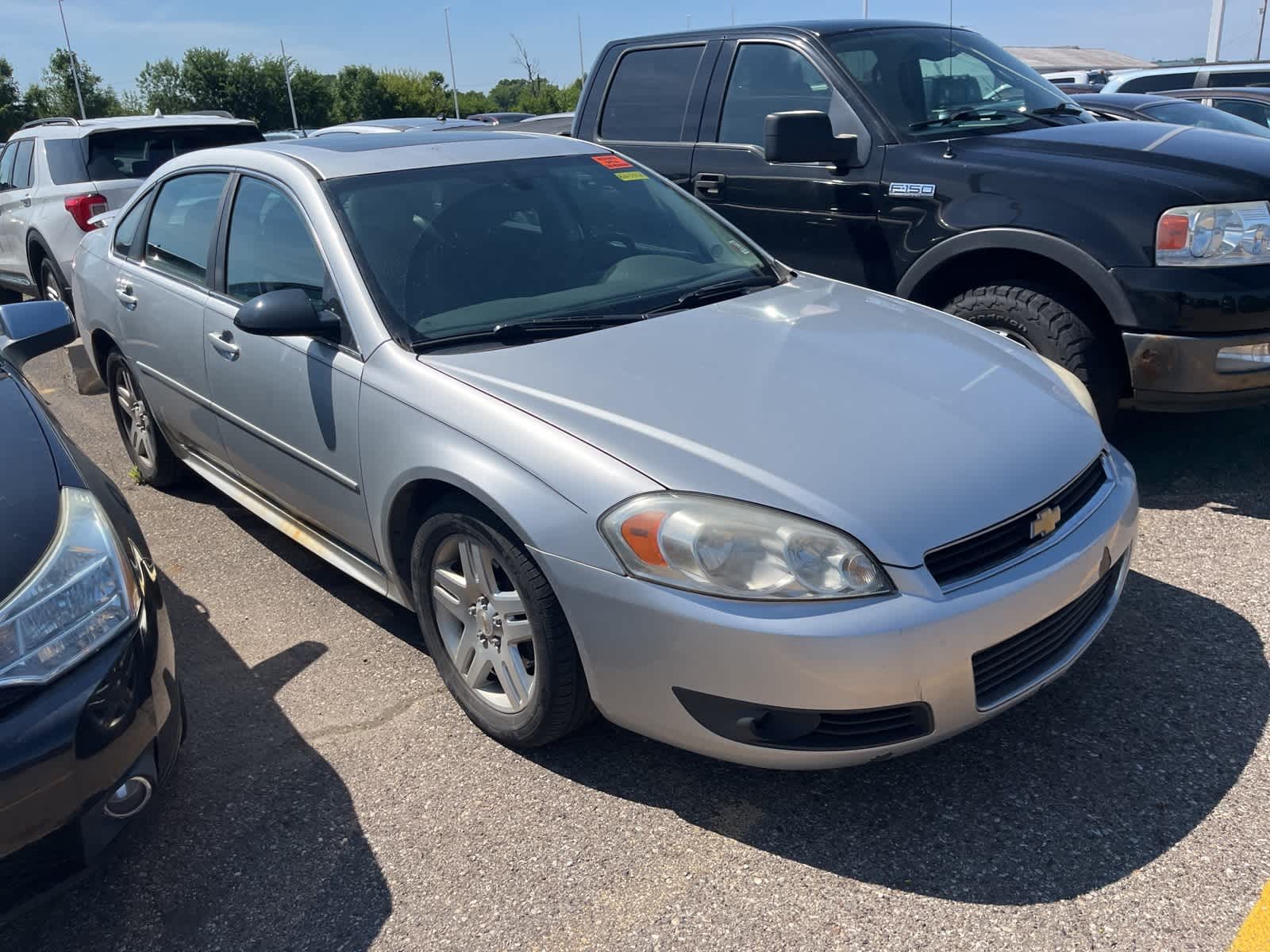 Thumbnail: 2011 Chevrolet Impala - 16