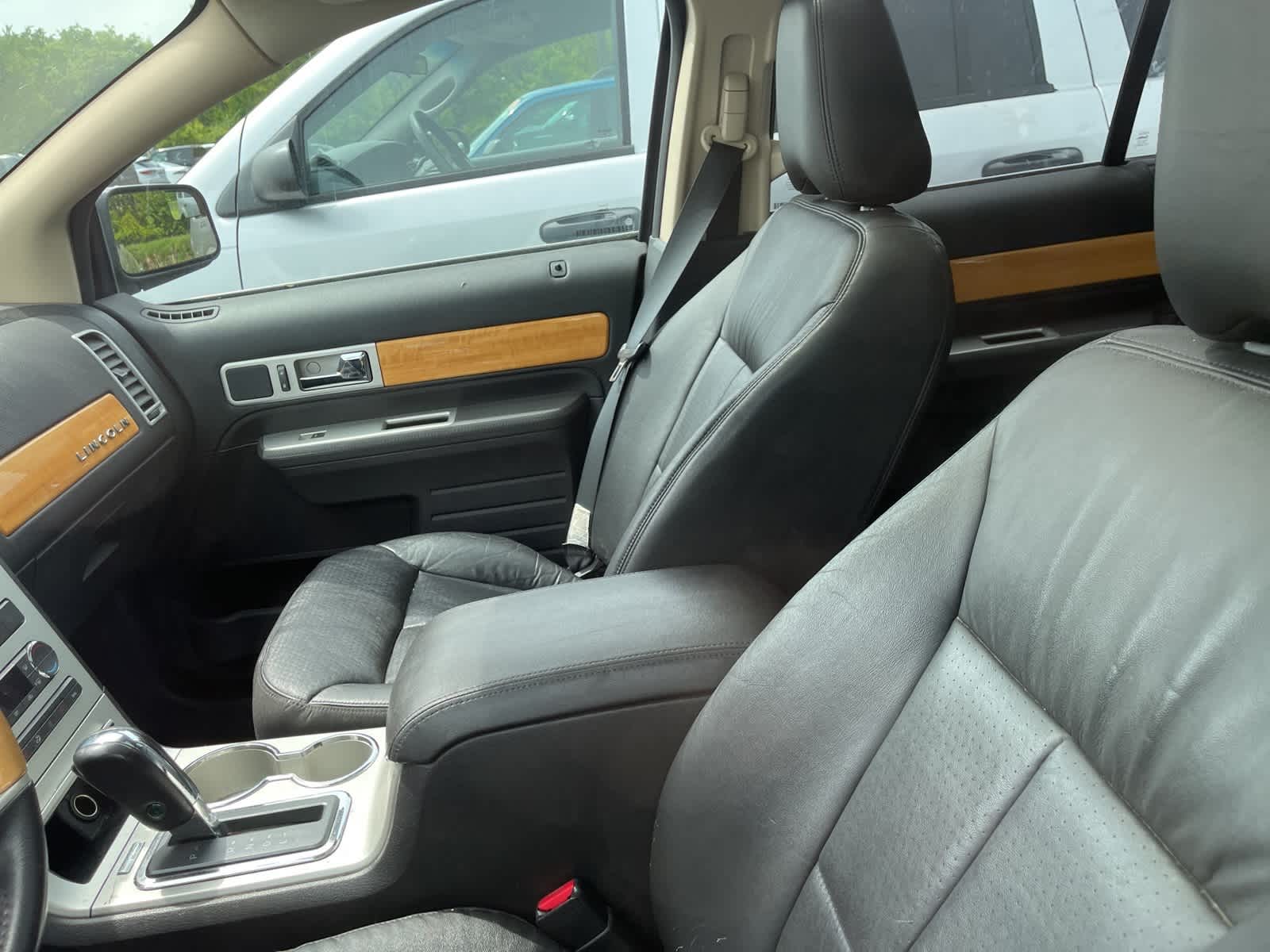 Thumbnail: 2010 Lincoln MKX - 22