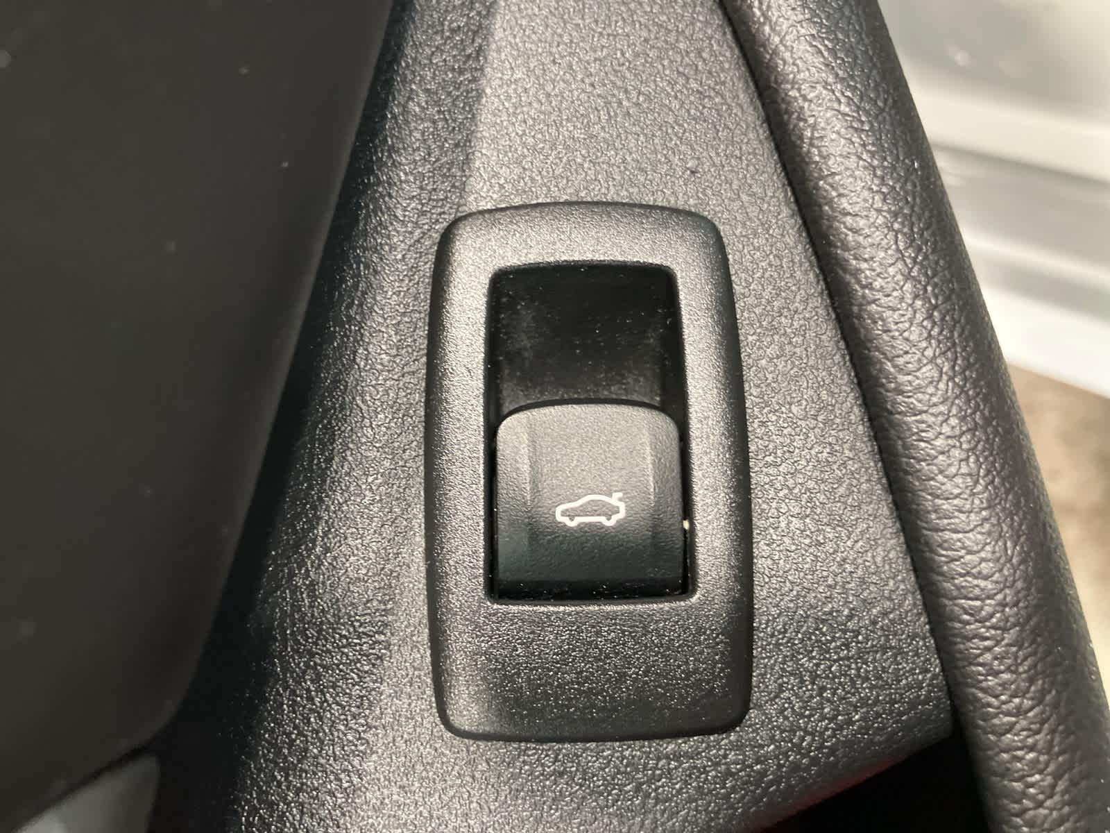 Thumbnail: 2019 BMW M5 - 14