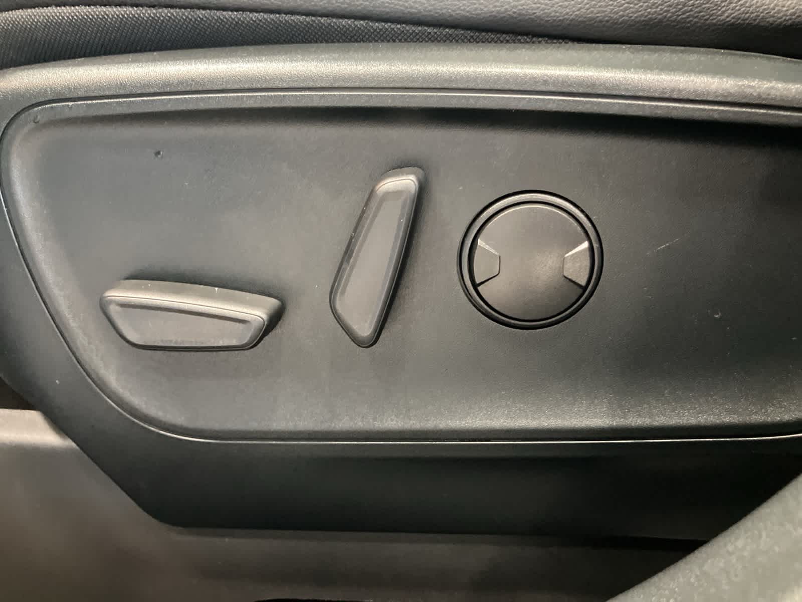 Thumbnail: 2022 Ford Escape - 13