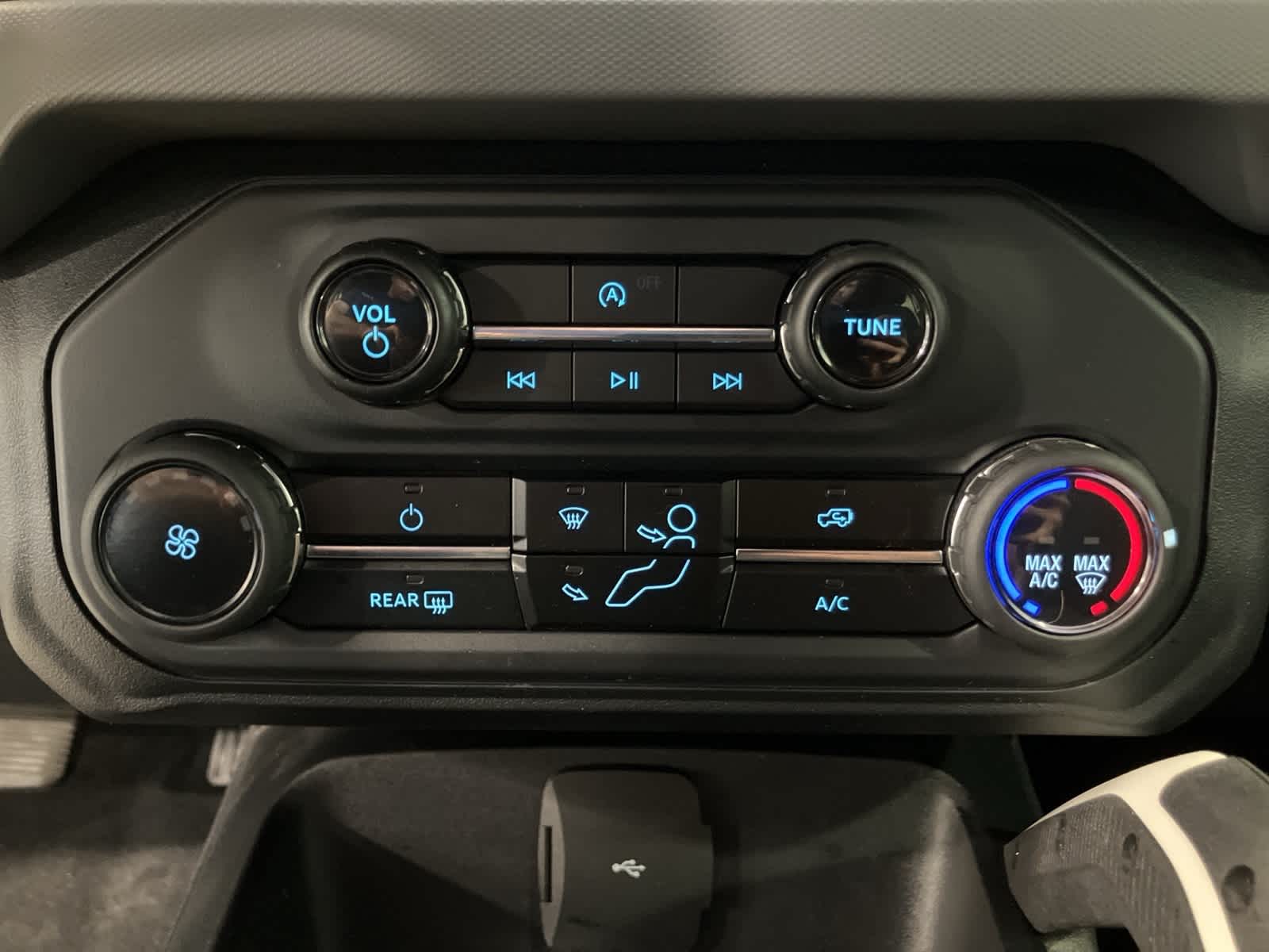 Thumbnail: 2023 Ford Bronco - 20