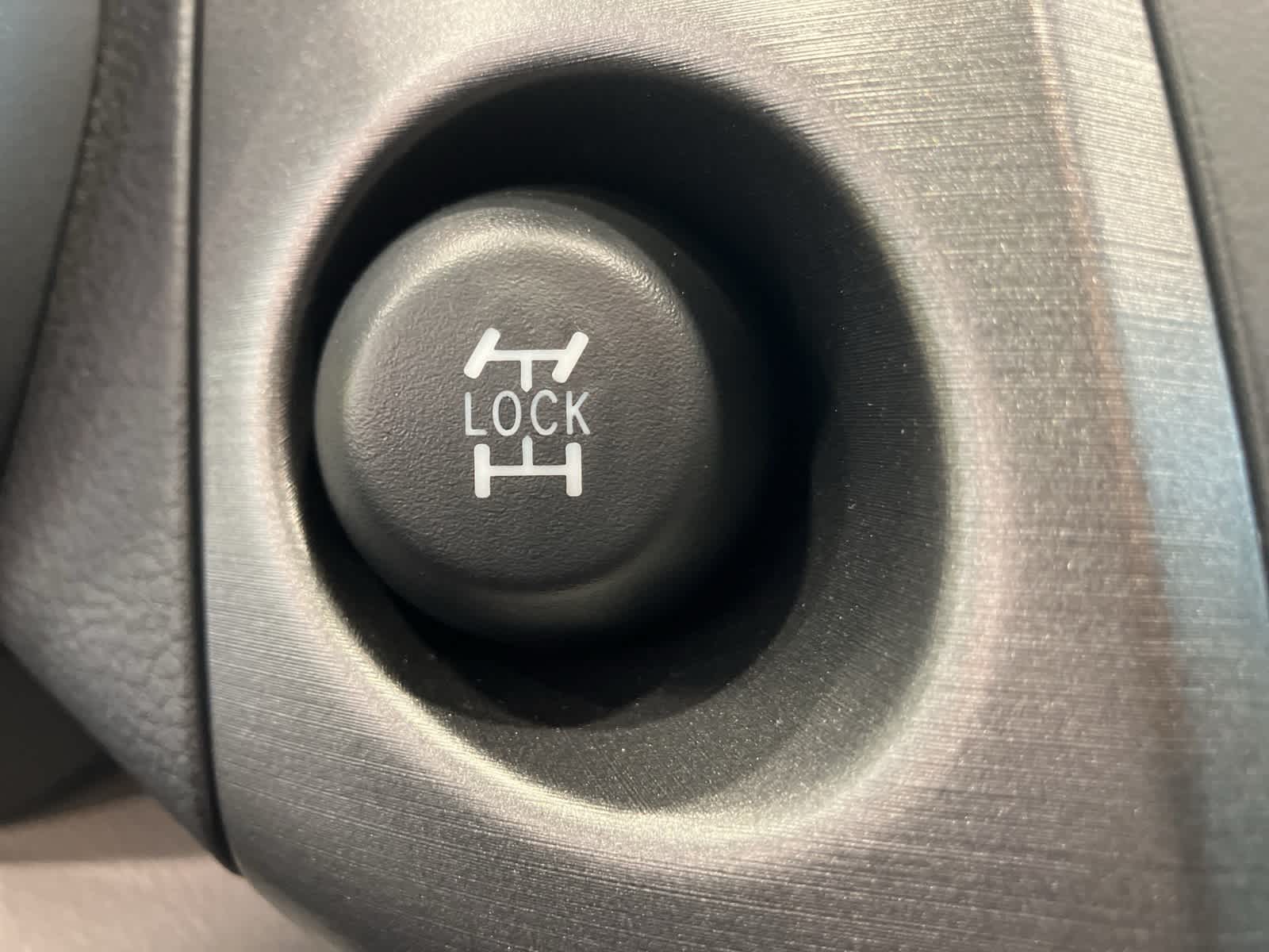 Thumbnail: 2012 Toyota RAV4 - 18