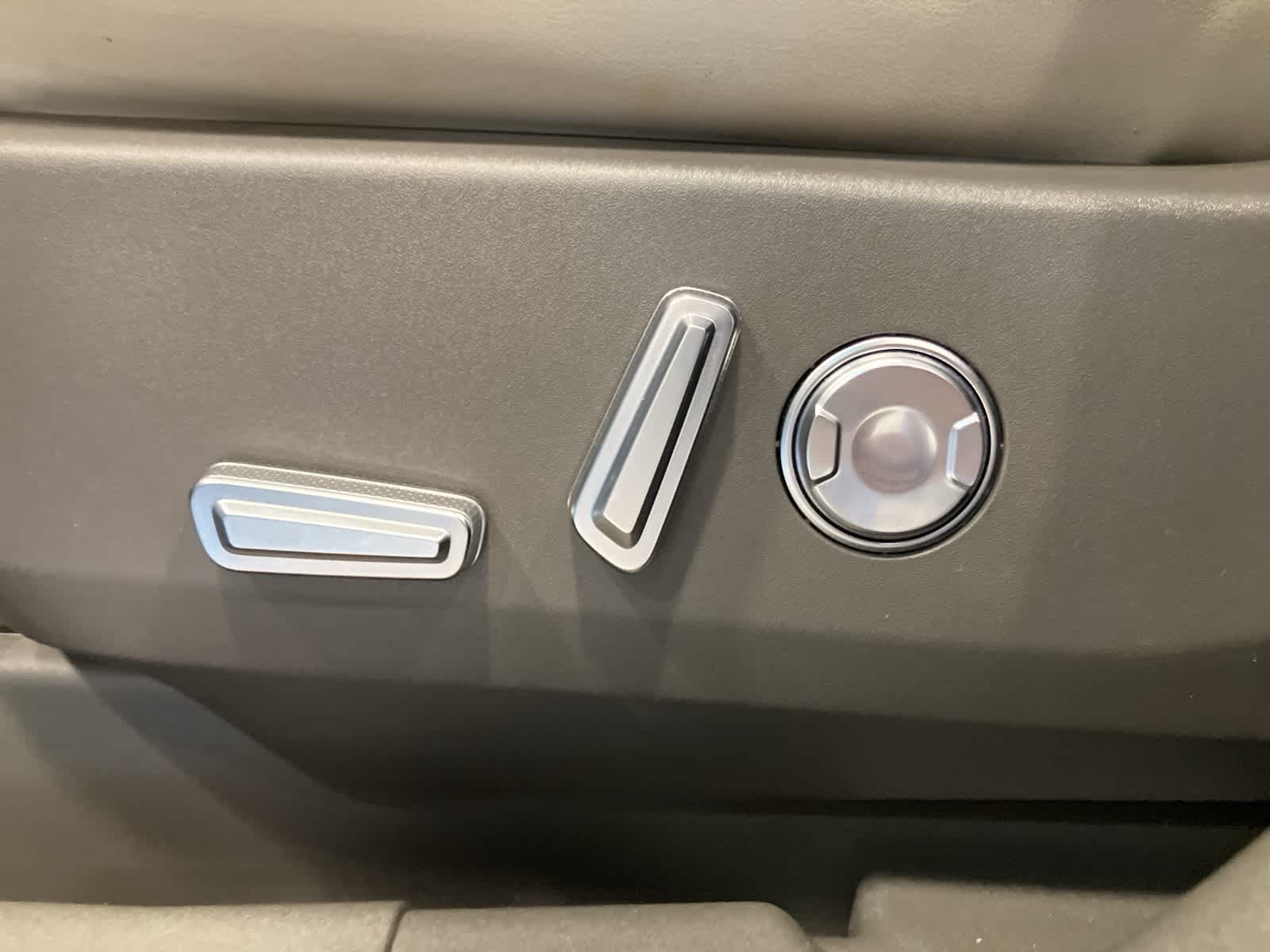 Thumbnail: 2024 Lincoln Nautilus - 14