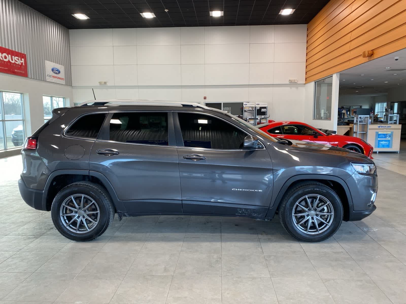 Thumbnail: 2021 Jeep Cherokee - 6