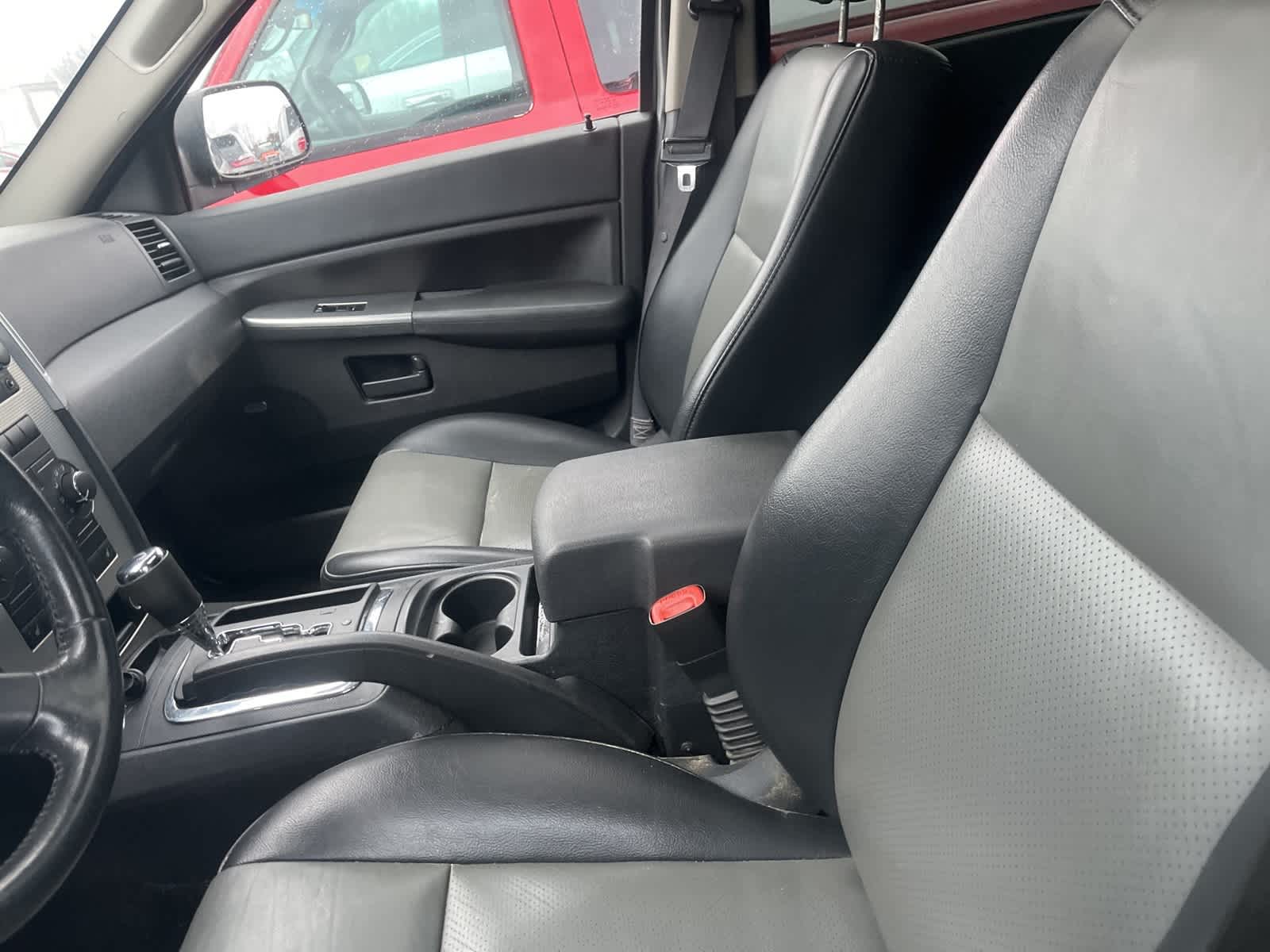 Thumbnail: 2008 Jeep Grand Cherokee - 25