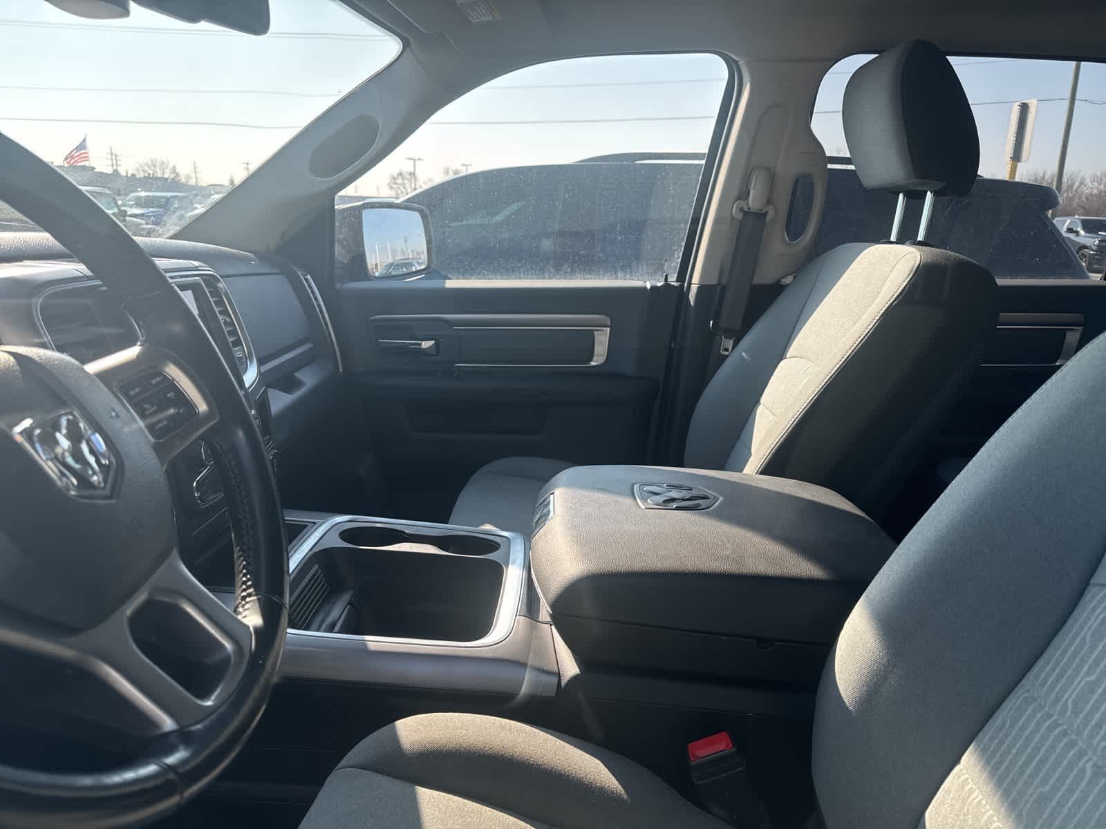 Thumbnail: 2022 RAM 1500 Classic - 28