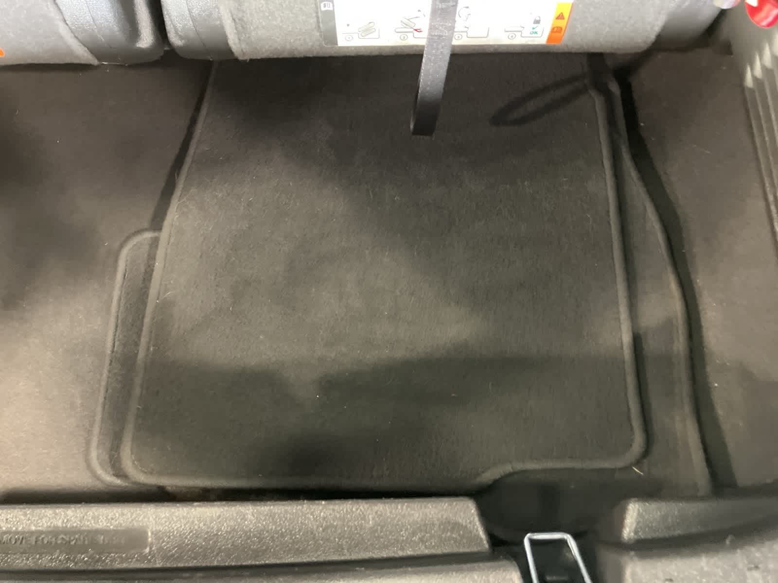 Thumbnail: 2015 Ford Explorer - 32