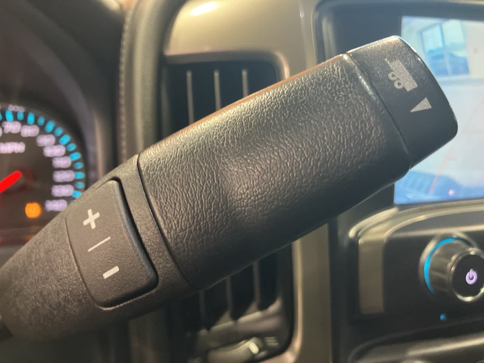 Thumbnail: 2018 Chevrolet Silverado 2500 - 25