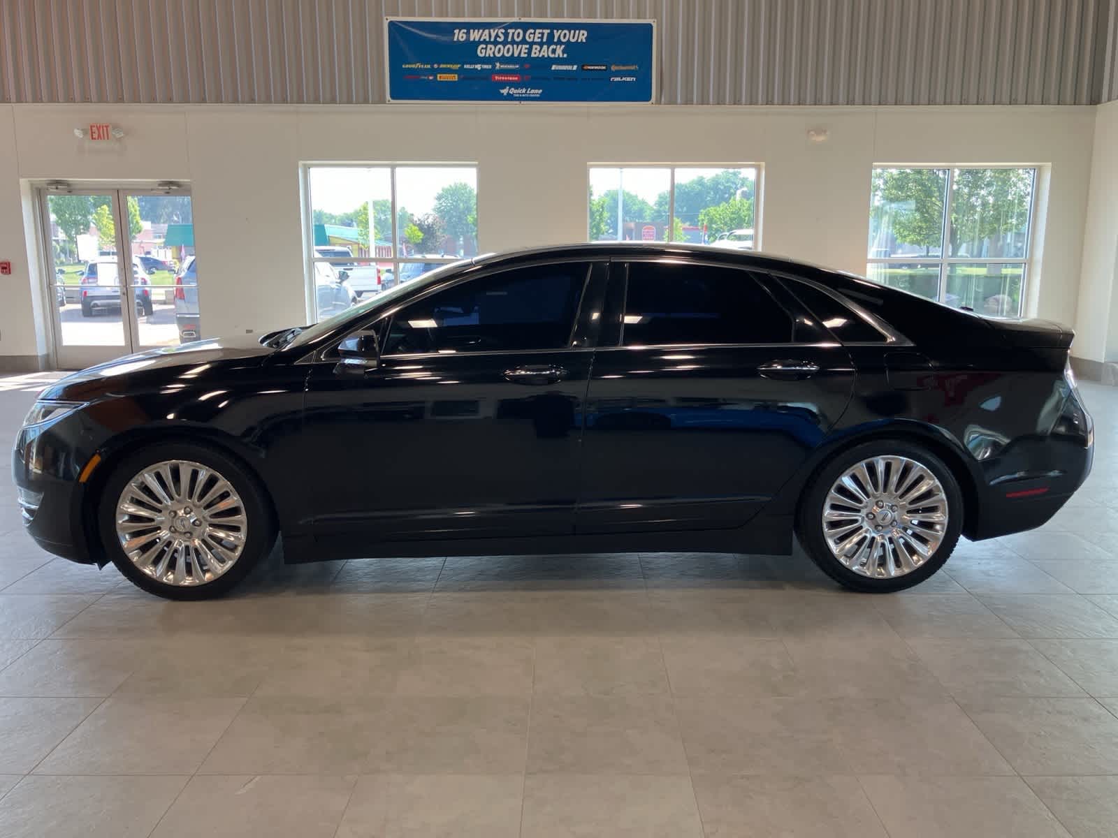 Thumbnail: 2016 Lincoln MKZ - 8