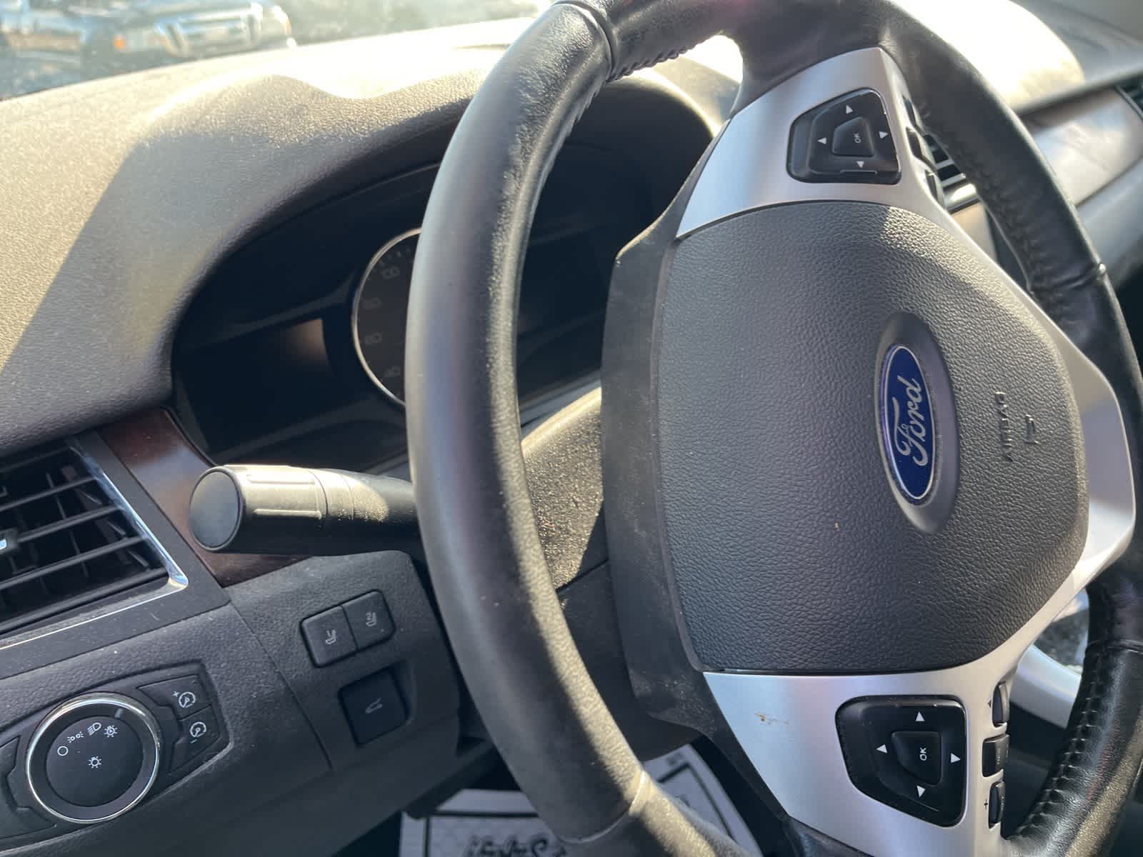 Thumbnail: 2011 Ford Edge - 26