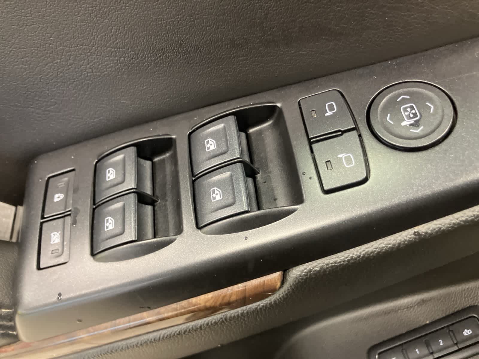 Thumbnail: 2019 Chevrolet Tahoe - 14