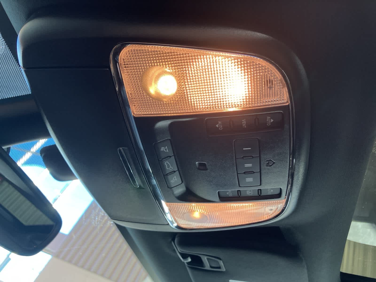 Thumbnail: 2020 Jeep Grand Cherokee - 23