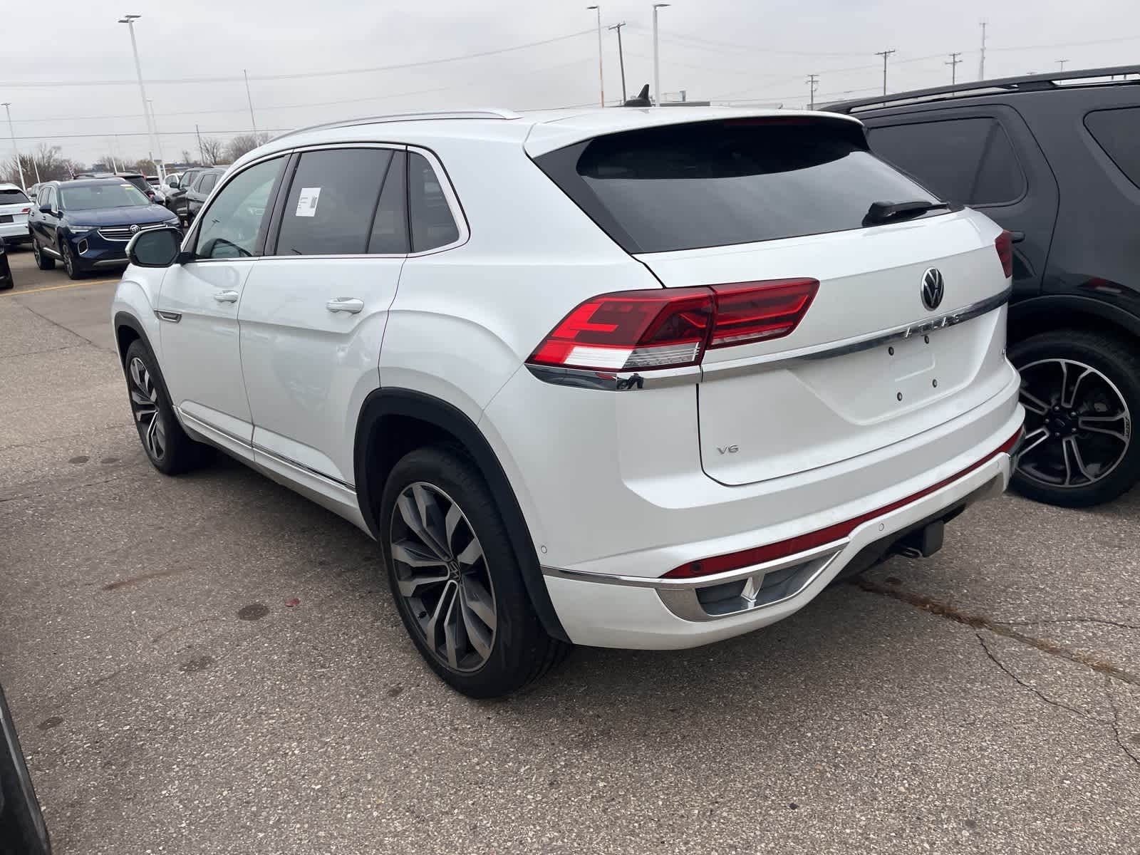 Thumbnail: 2023 Volkswagen Atlas - 10