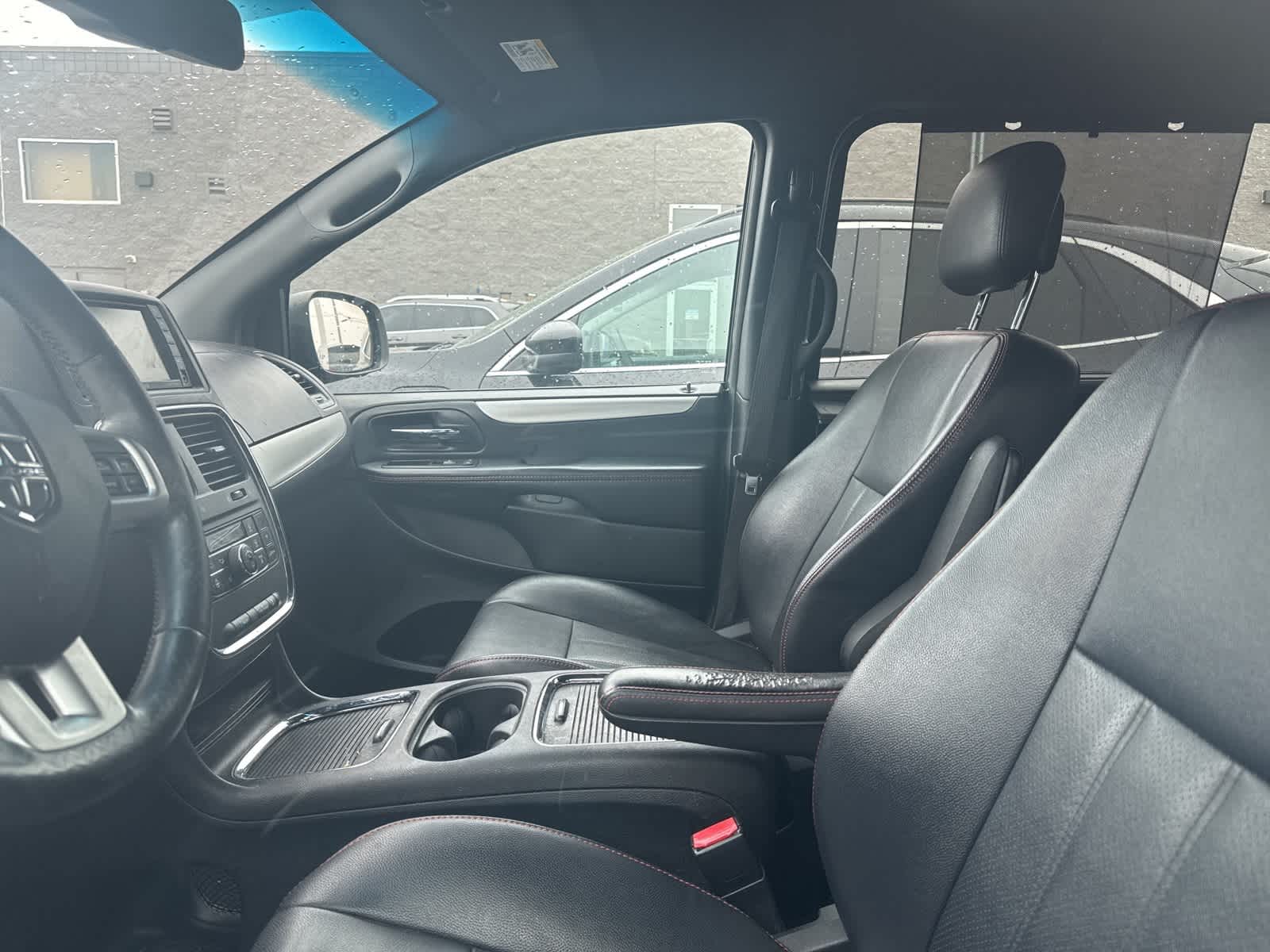 Thumbnail: 2015 Dodge Grand Caravan - 28