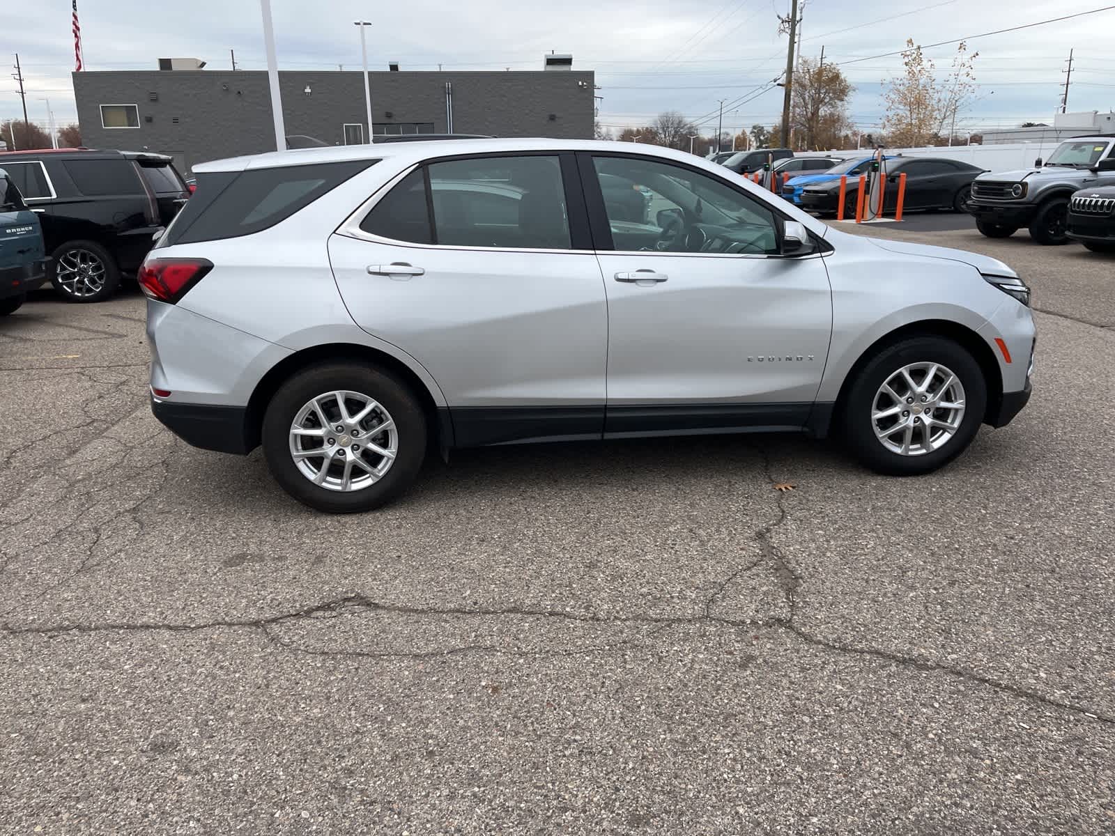 Thumbnail: 2022 Chevrolet Equinox - 17