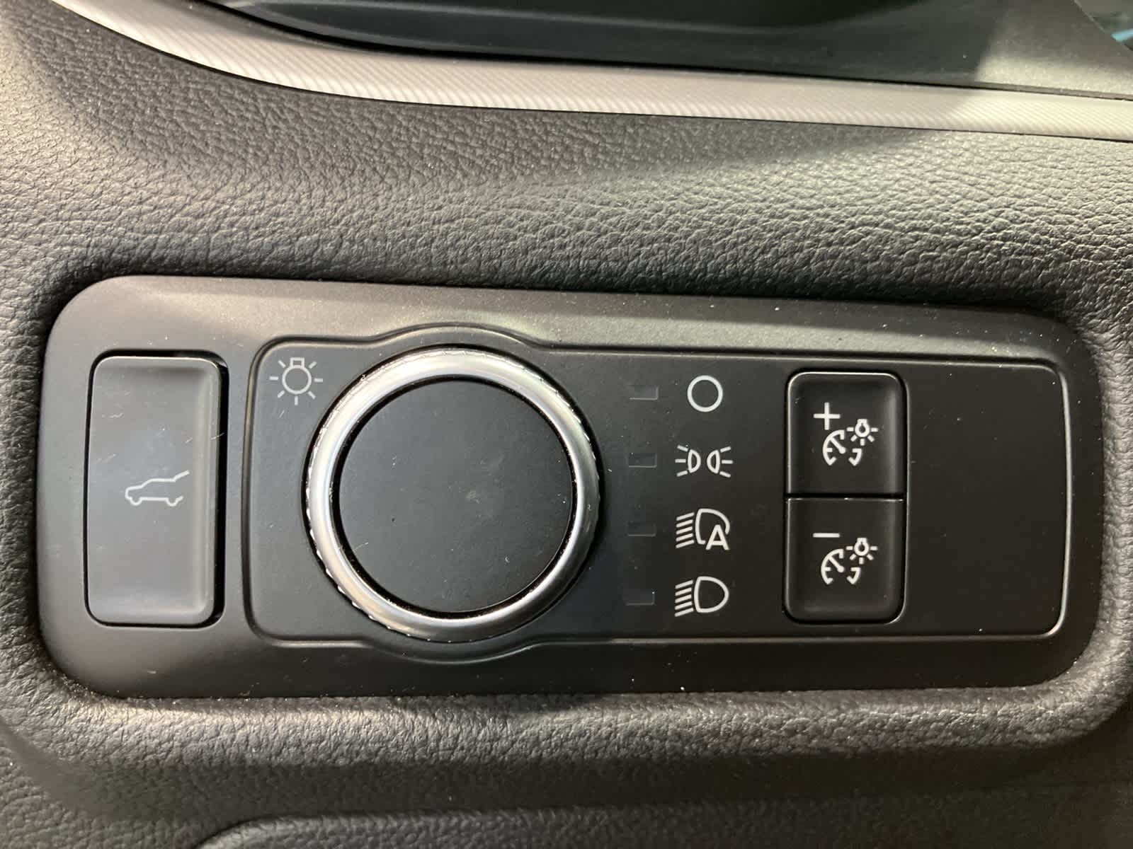 Thumbnail: 2020 Ford Explorer - 12