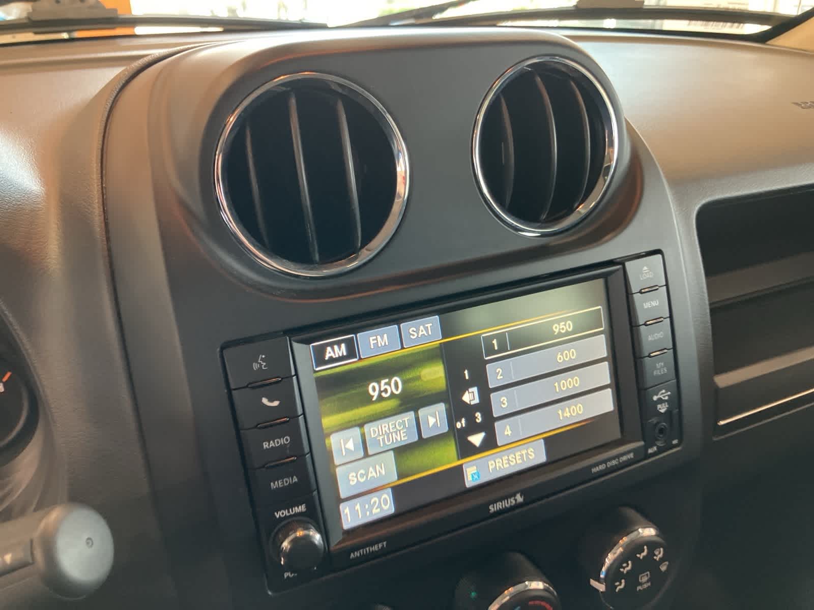 Thumbnail: 2015 Jeep Patriot - 19