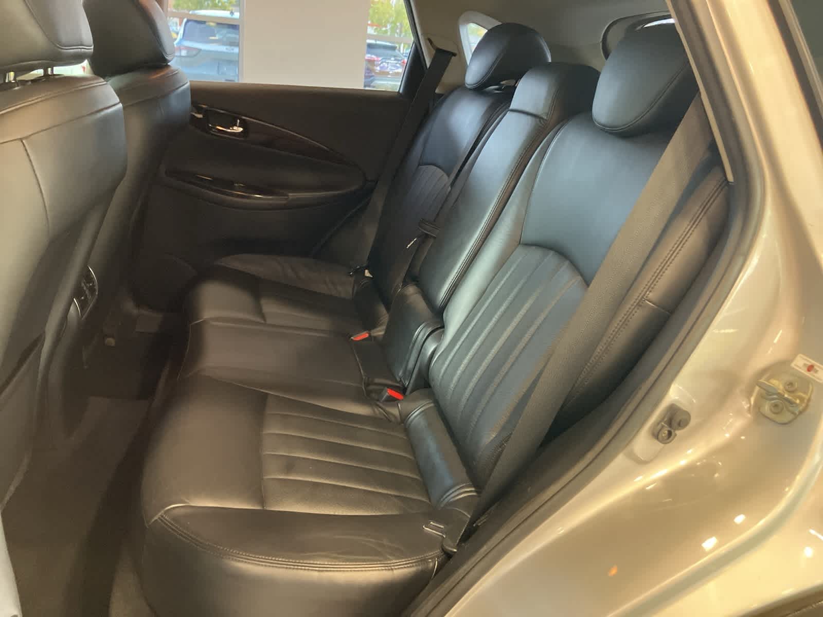 Thumbnail: 2010 INFINITI EX35 - 23