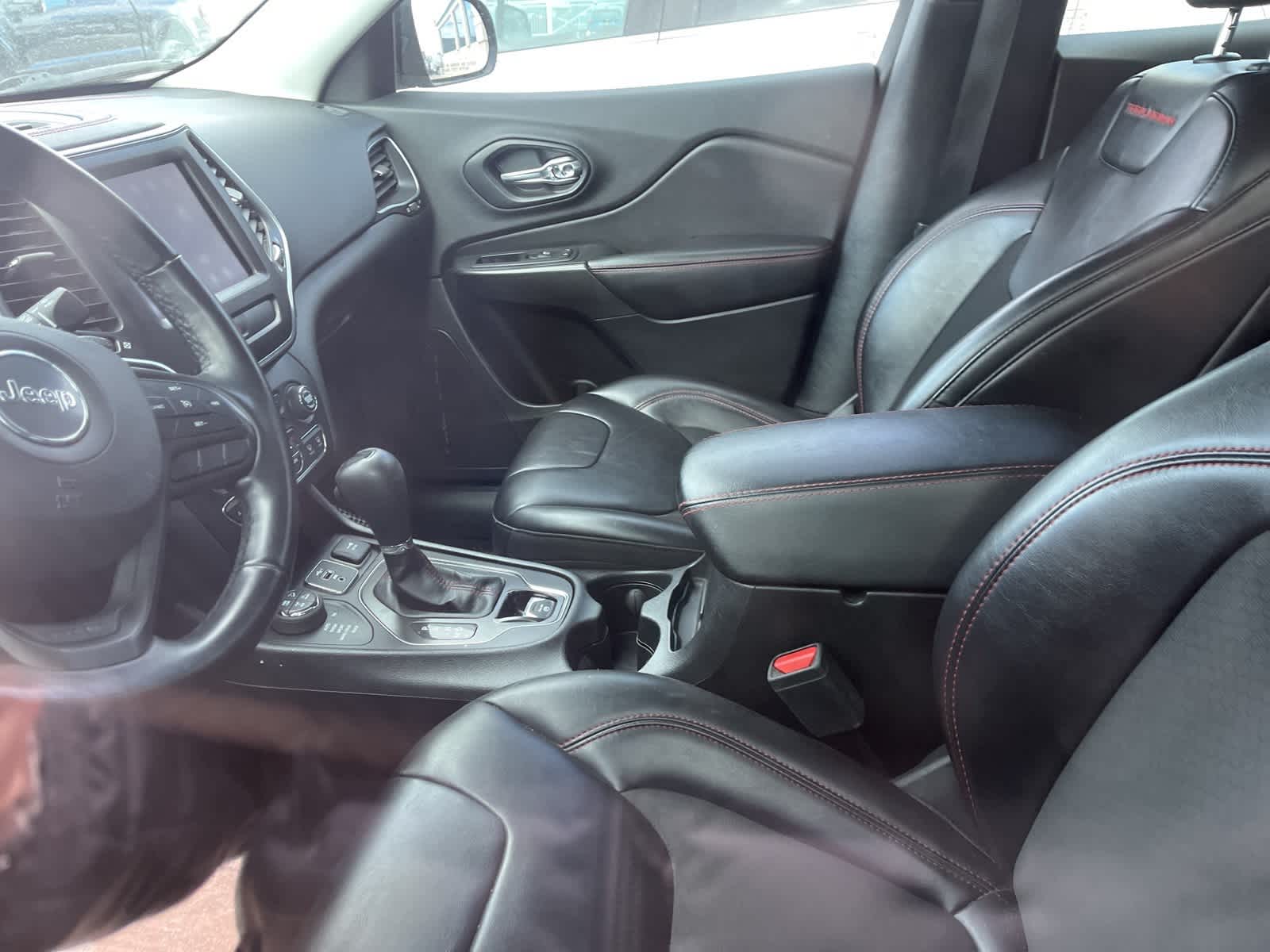 Thumbnail: 2021 Jeep Cherokee - 26