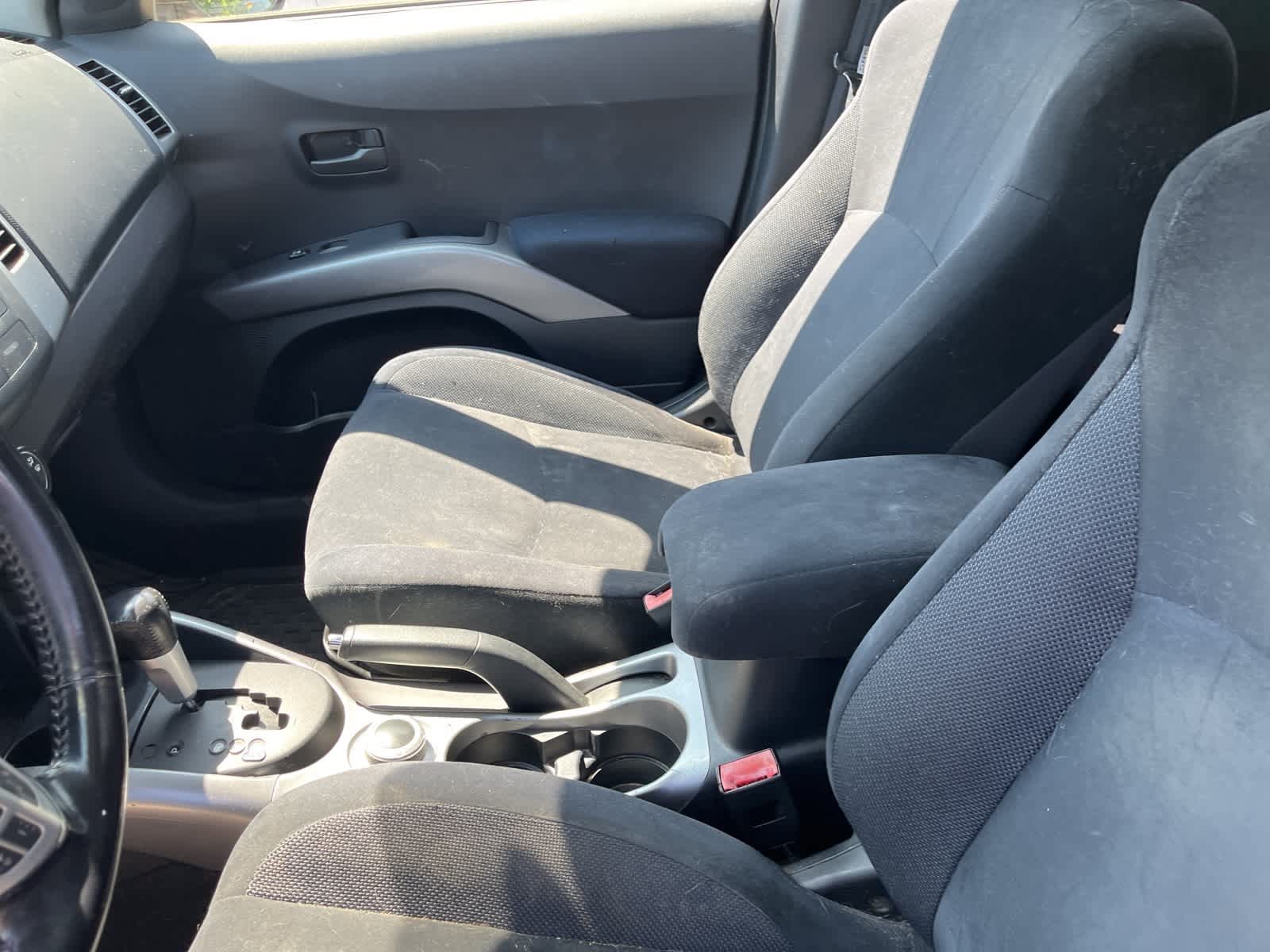 Thumbnail: 2007 Mitsubishi Outlander - 21