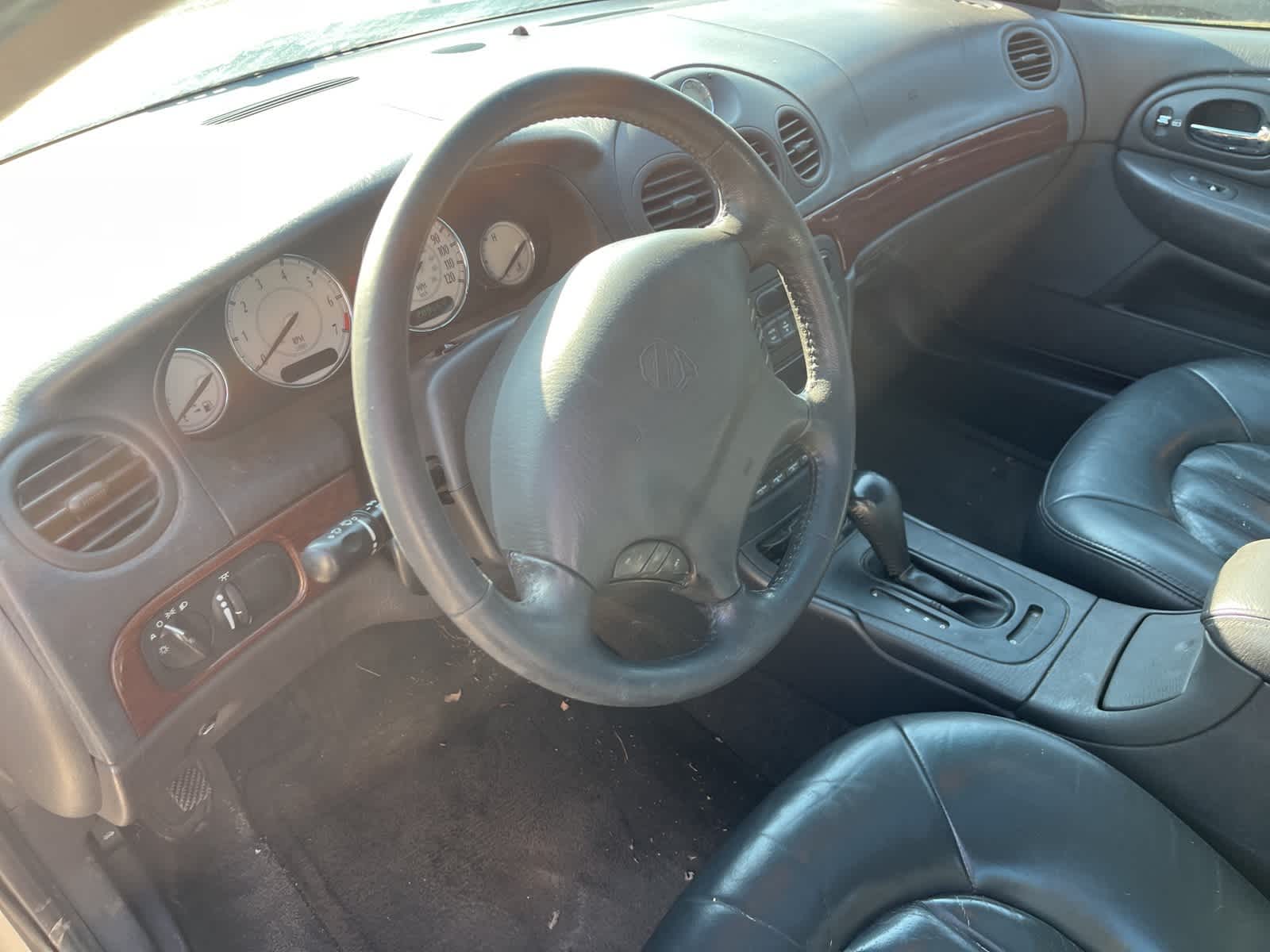 Thumbnail: 2000 Chrysler 300 - 24
