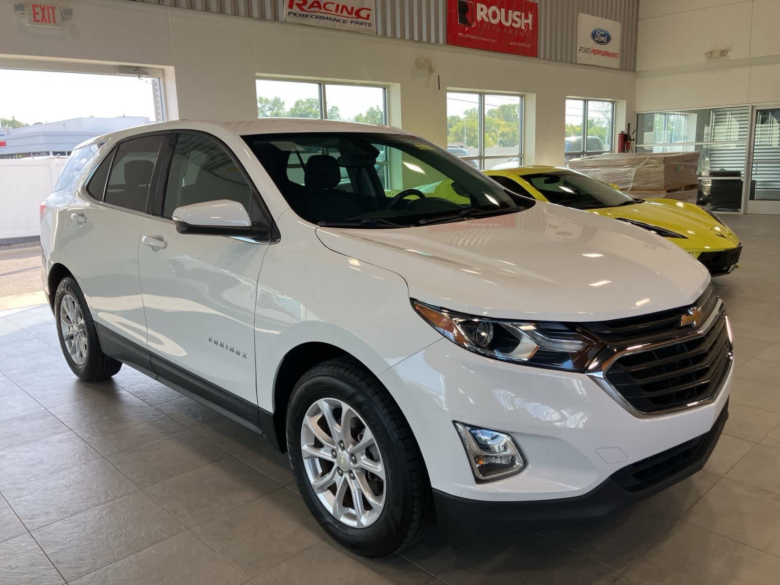 Thumbnail: 2019 Chevrolet Equinox - 3