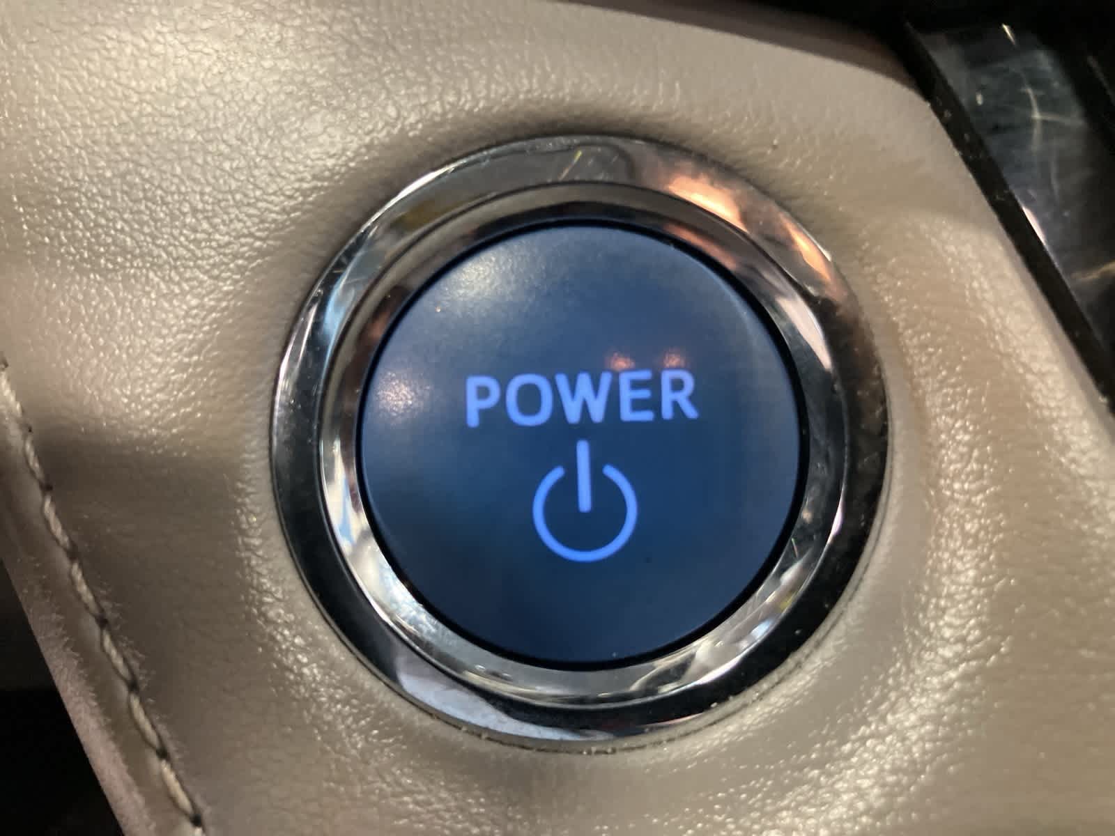 Thumbnail: 2017 Toyota RAV4 - 19