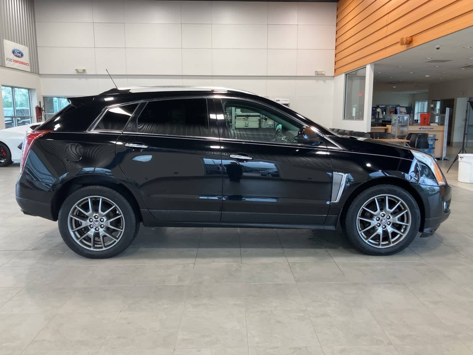 Thumbnail: 2016 Cadillac SRX - 4