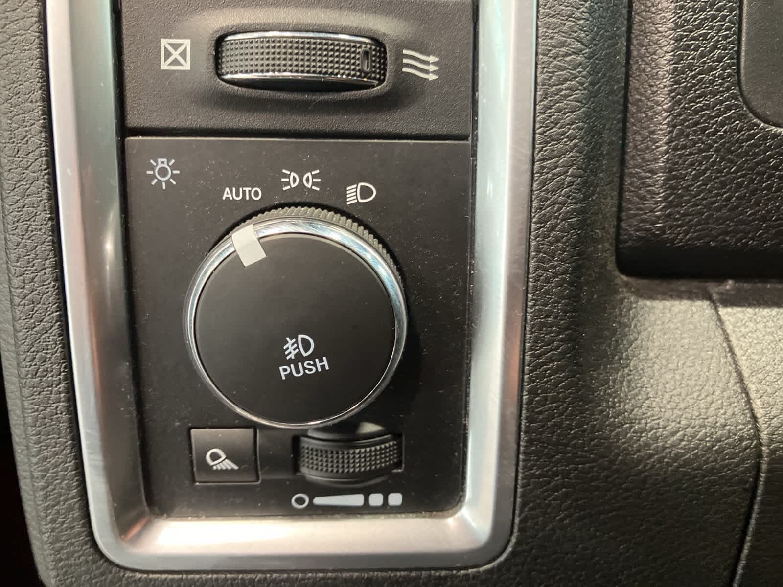 Thumbnail: 2021 RAM 1500 Classic - 14