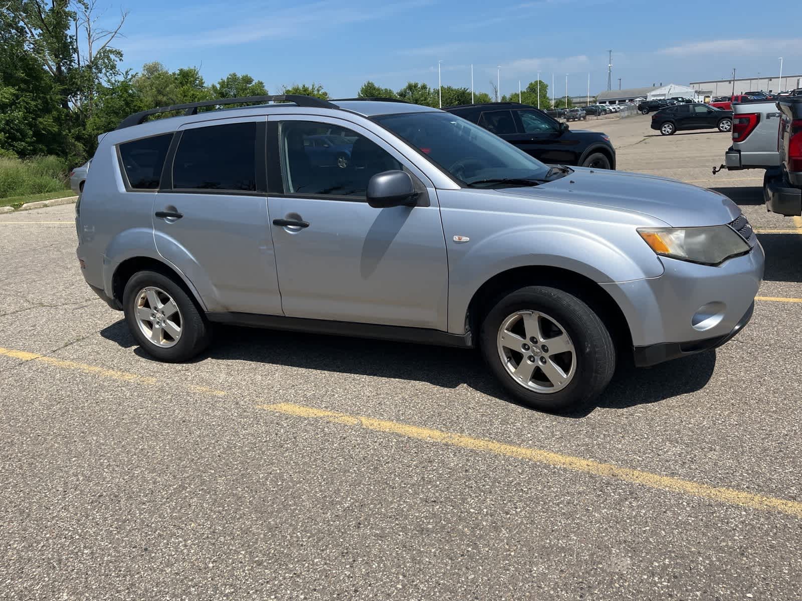 Thumbnail: 2007 Mitsubishi Outlander - 14