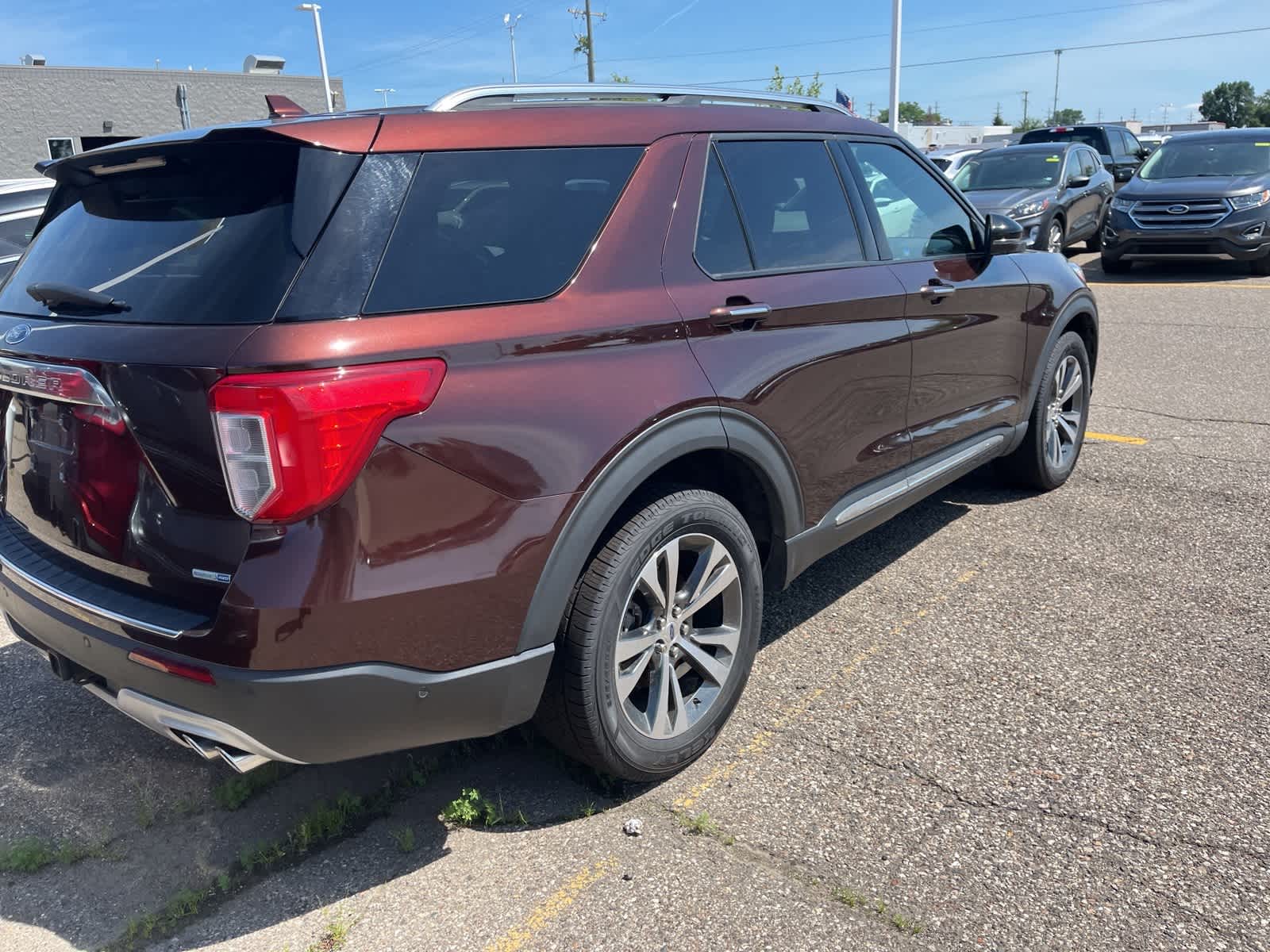 Thumbnail: 2020 Ford Explorer - 12