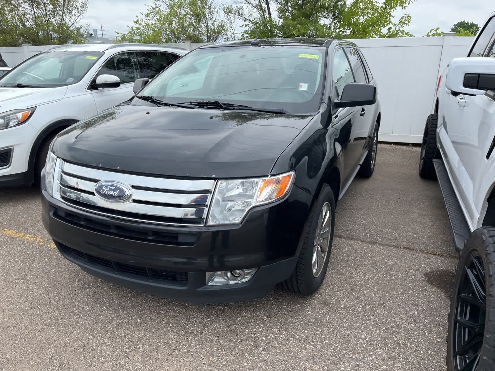 Thumbnail: 2010 Ford Edge - 2