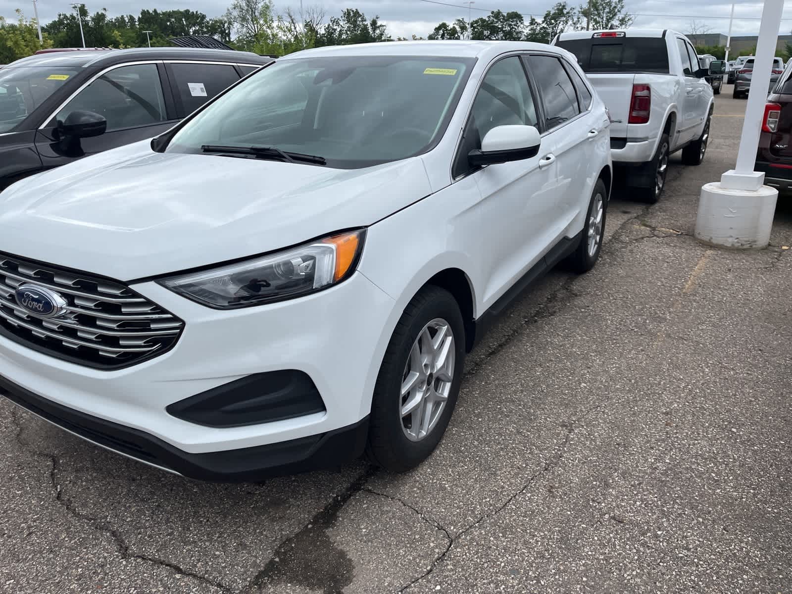 Thumbnail: 2024 Ford Edge - 4