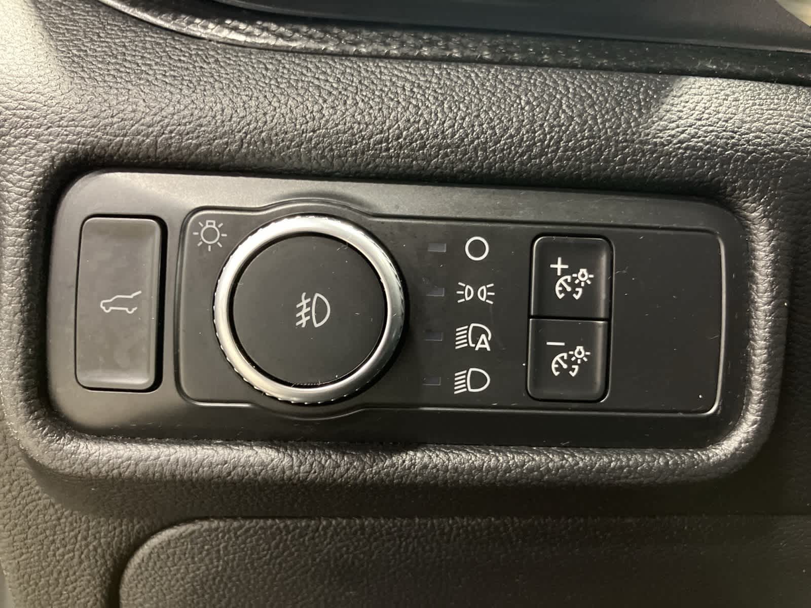 Thumbnail: 2020 Ford Explorer - 14