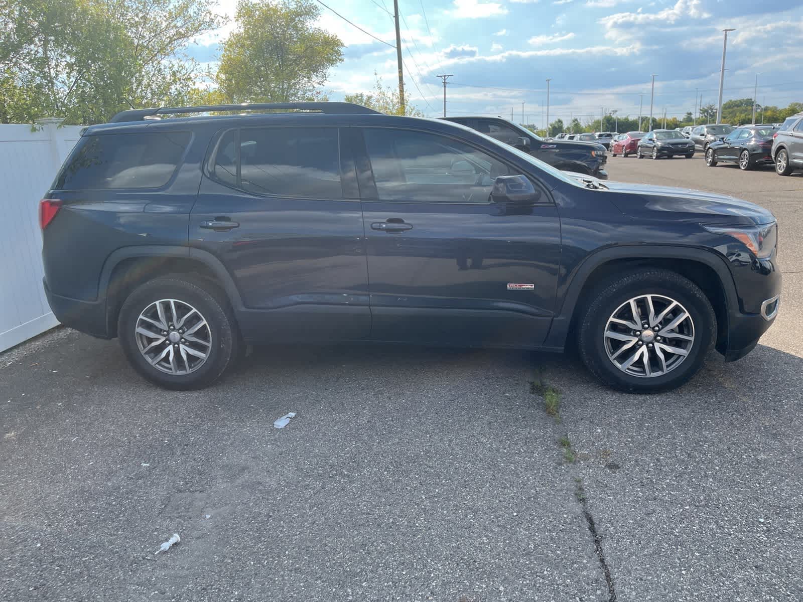 Thumbnail: 2017 GMC Acadia - 14