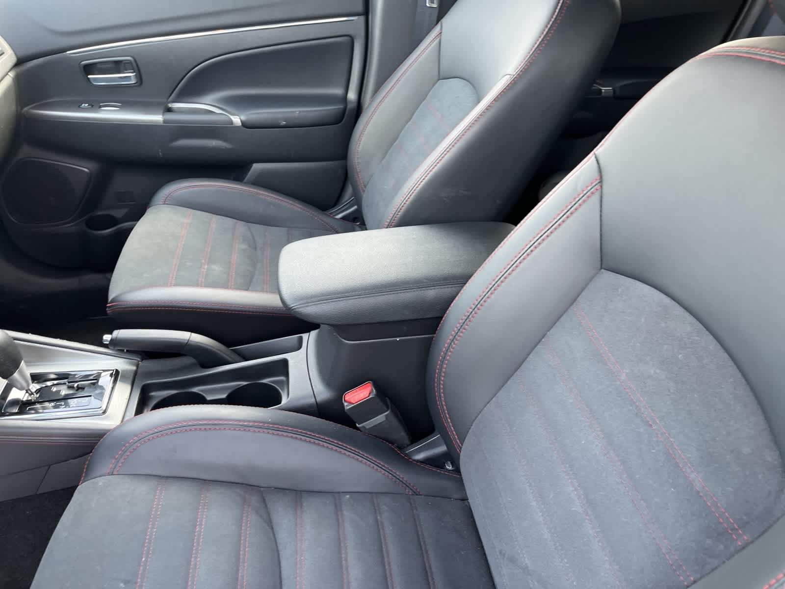 Thumbnail: 2024 Mitsubishi Outlander Sport - 23