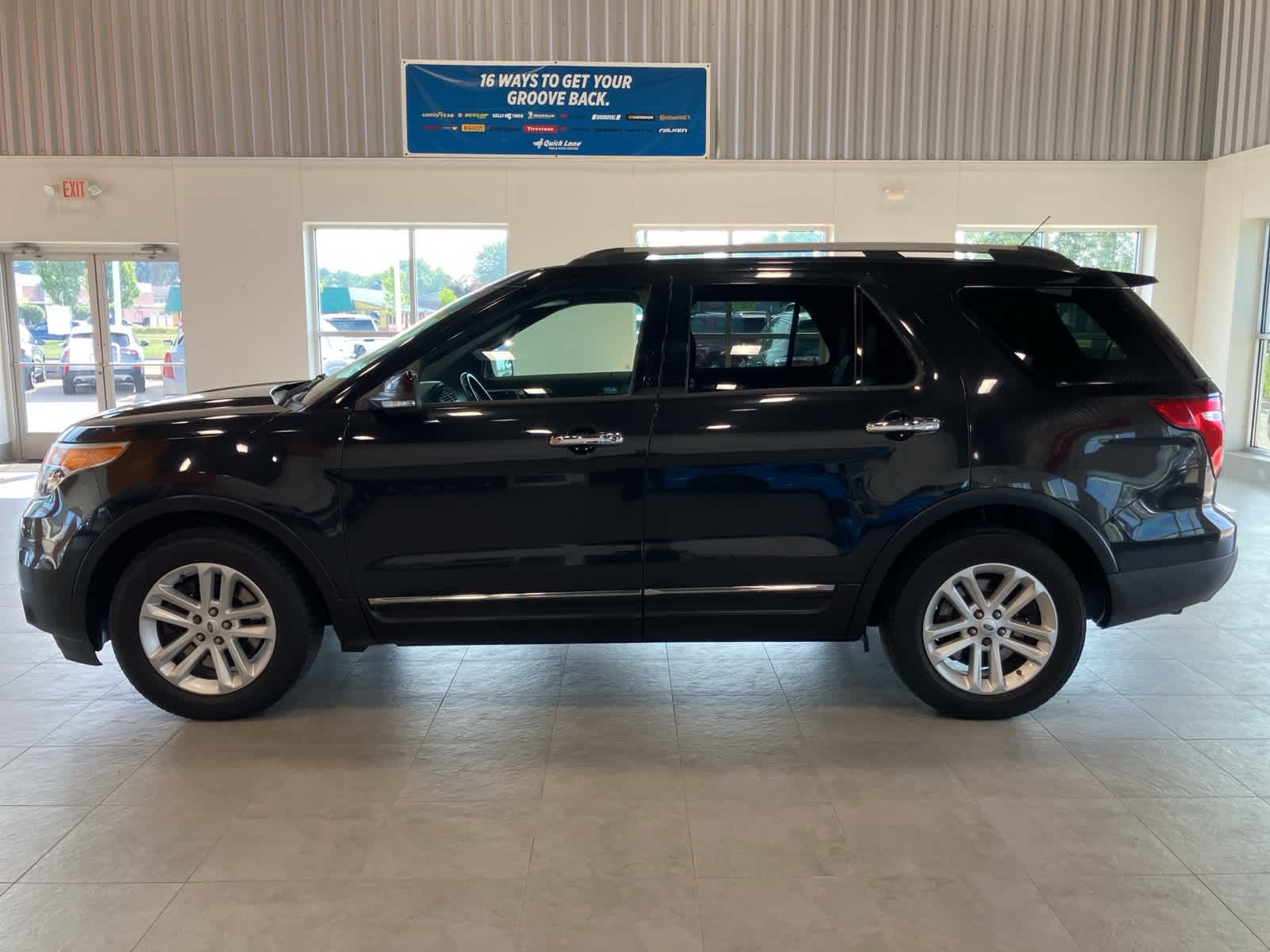 Thumbnail: 2015 Ford Explorer - 8