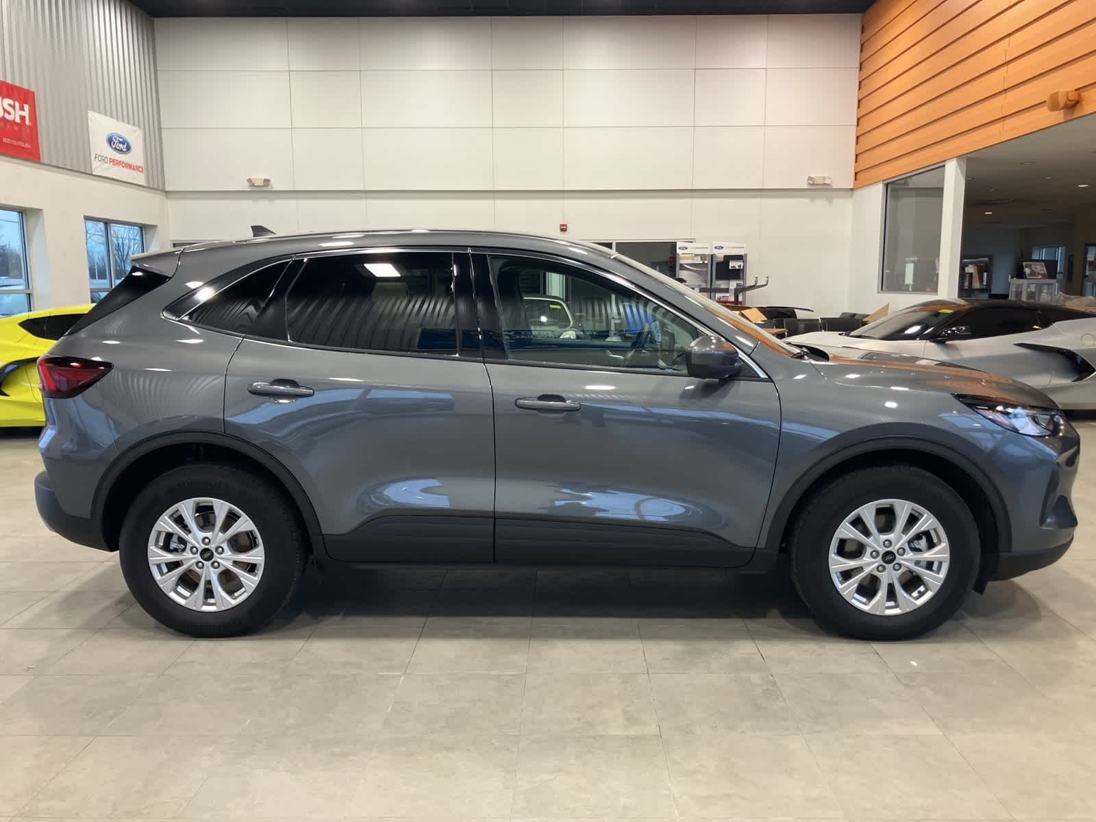 Thumbnail: 2023 Ford Escape - 4