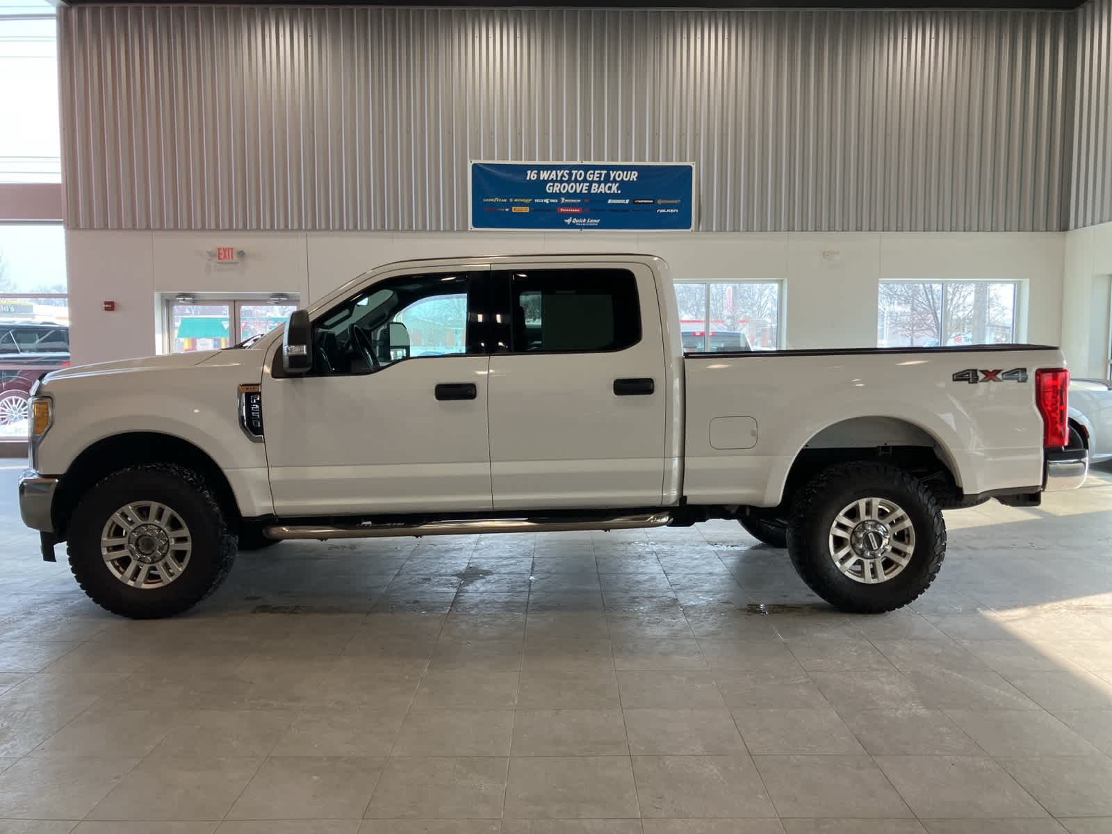 Thumbnail: 2017 Ford Econoline - 8