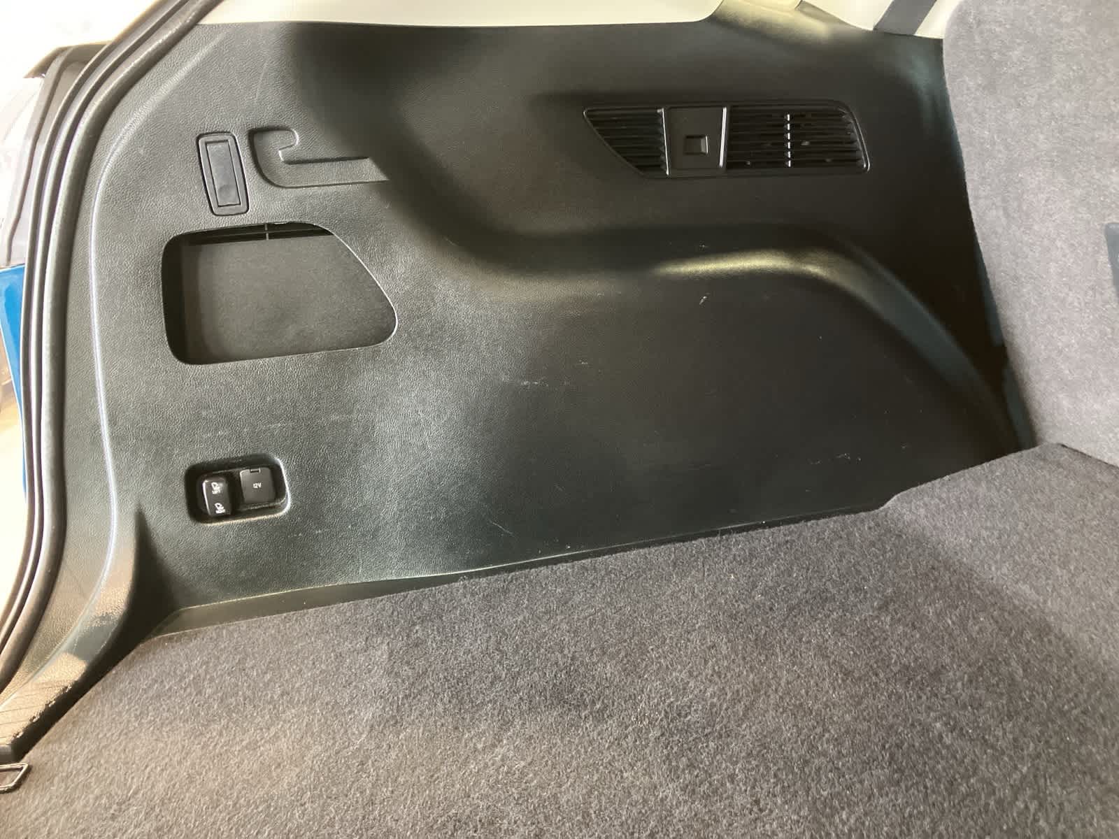 Thumbnail: 2020 Ford Edge - 32