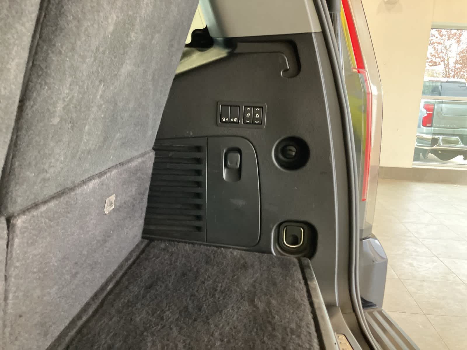 Thumbnail: 2017 Cadillac Escalade - 35