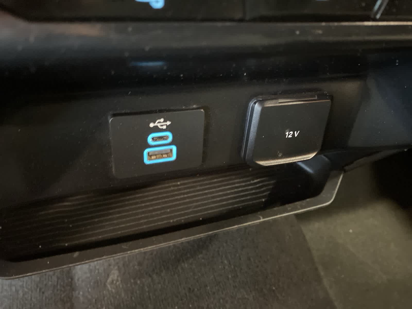 Thumbnail: 2024 Ford Econoline - 24