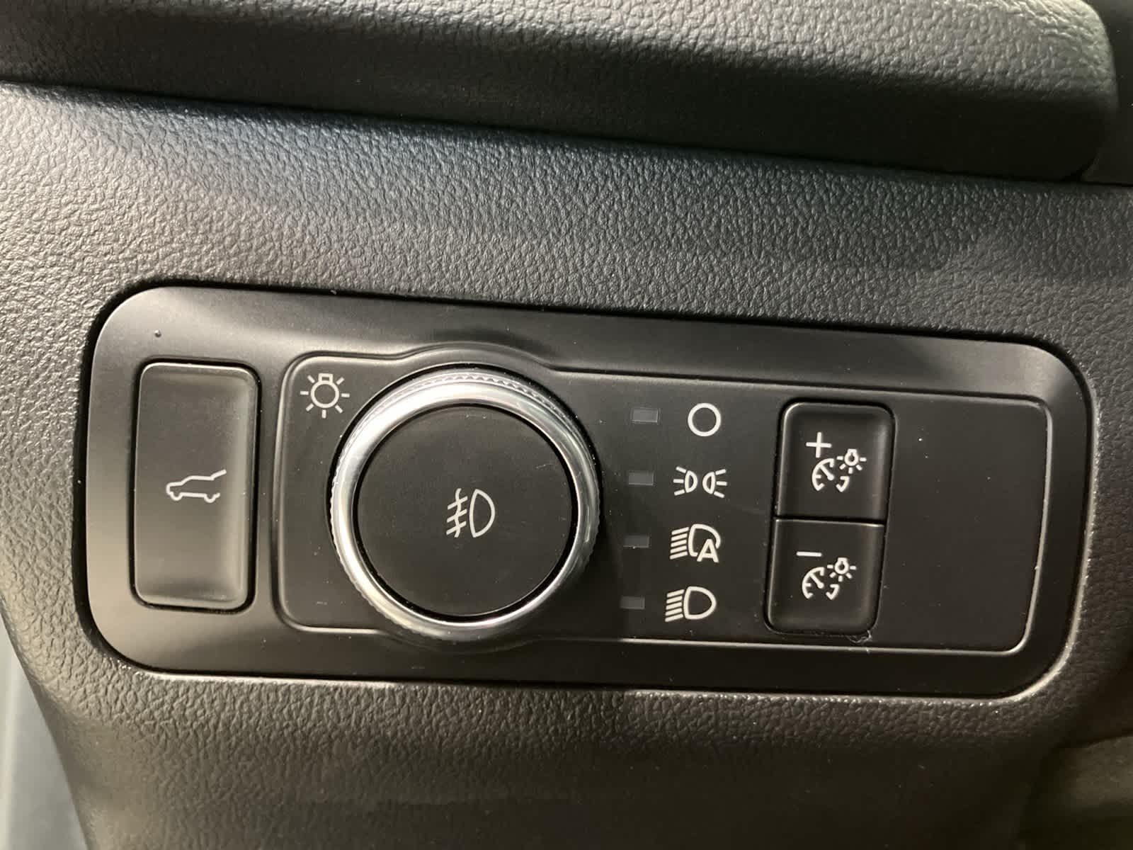 Thumbnail: 2021 Ford Escape - 15