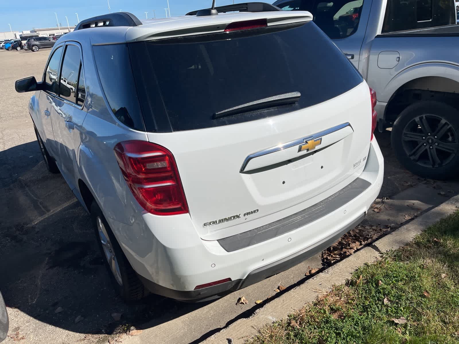 Thumbnail: 2017 Chevrolet Equinox - 10