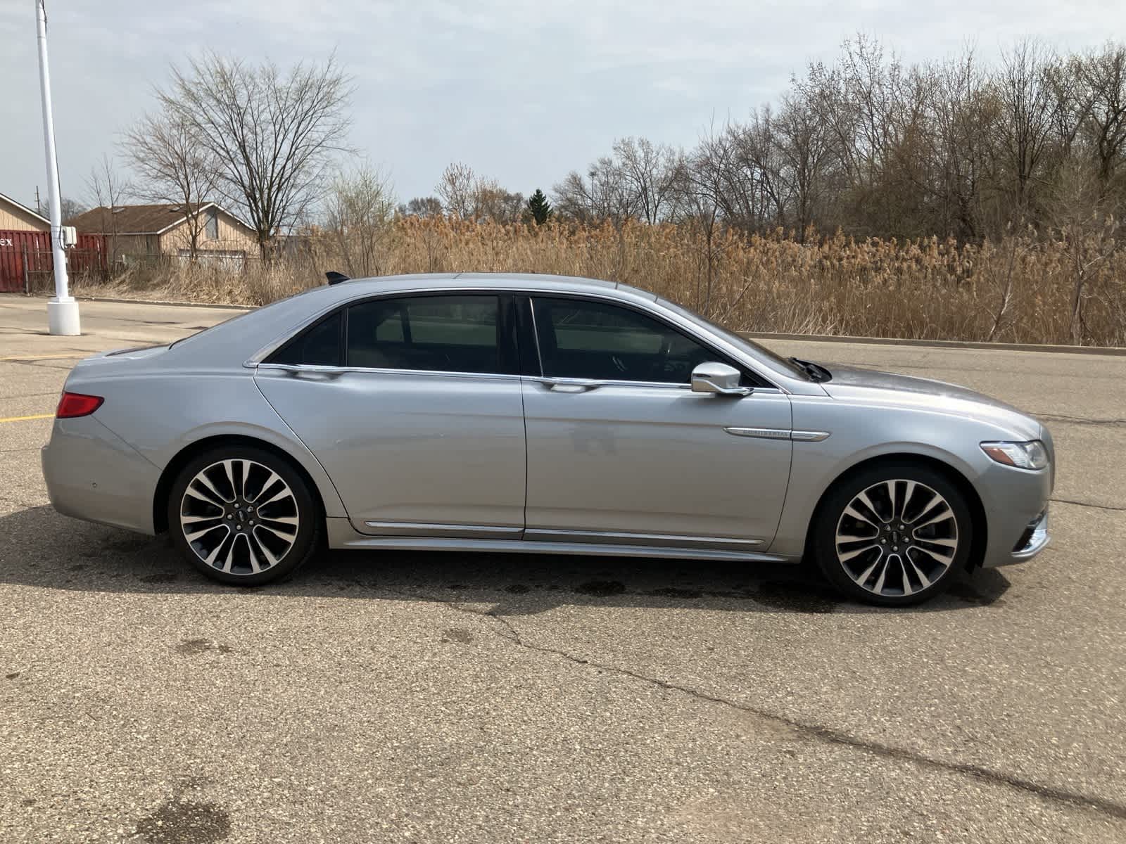 Thumbnail: 2020 Lincoln Continental - 4