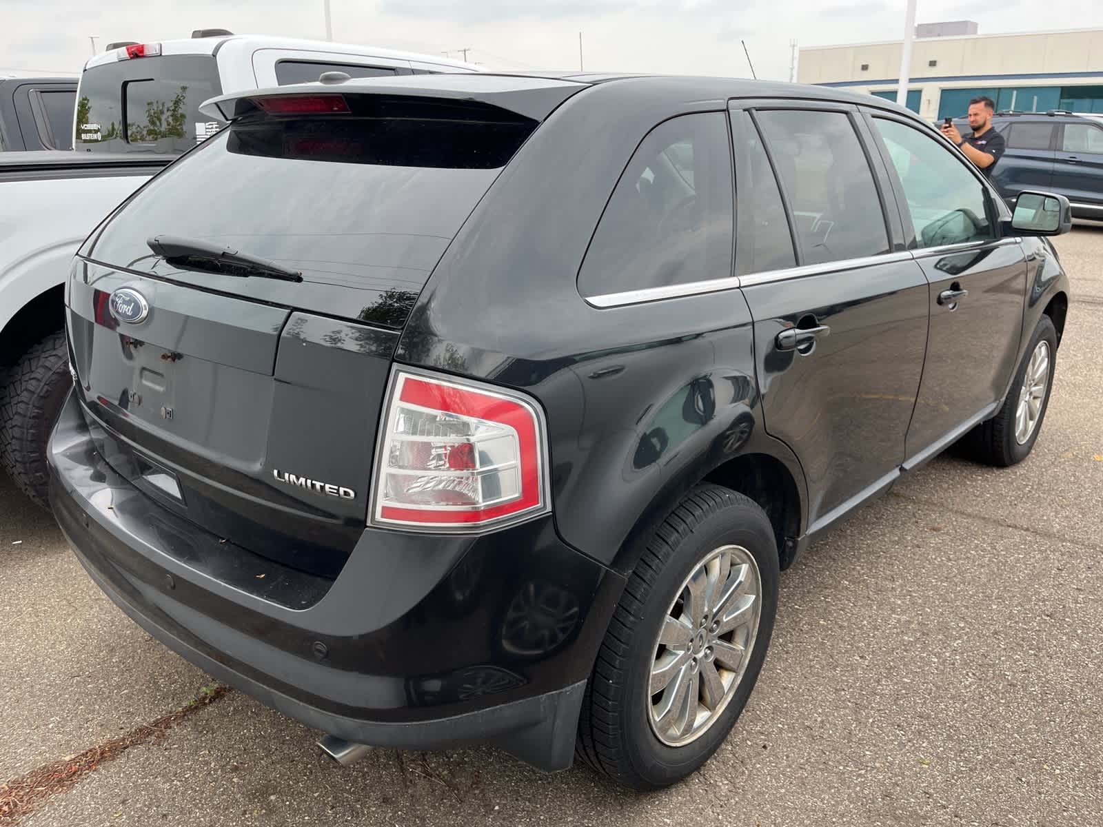 Thumbnail: 2010 Ford Edge - 13
