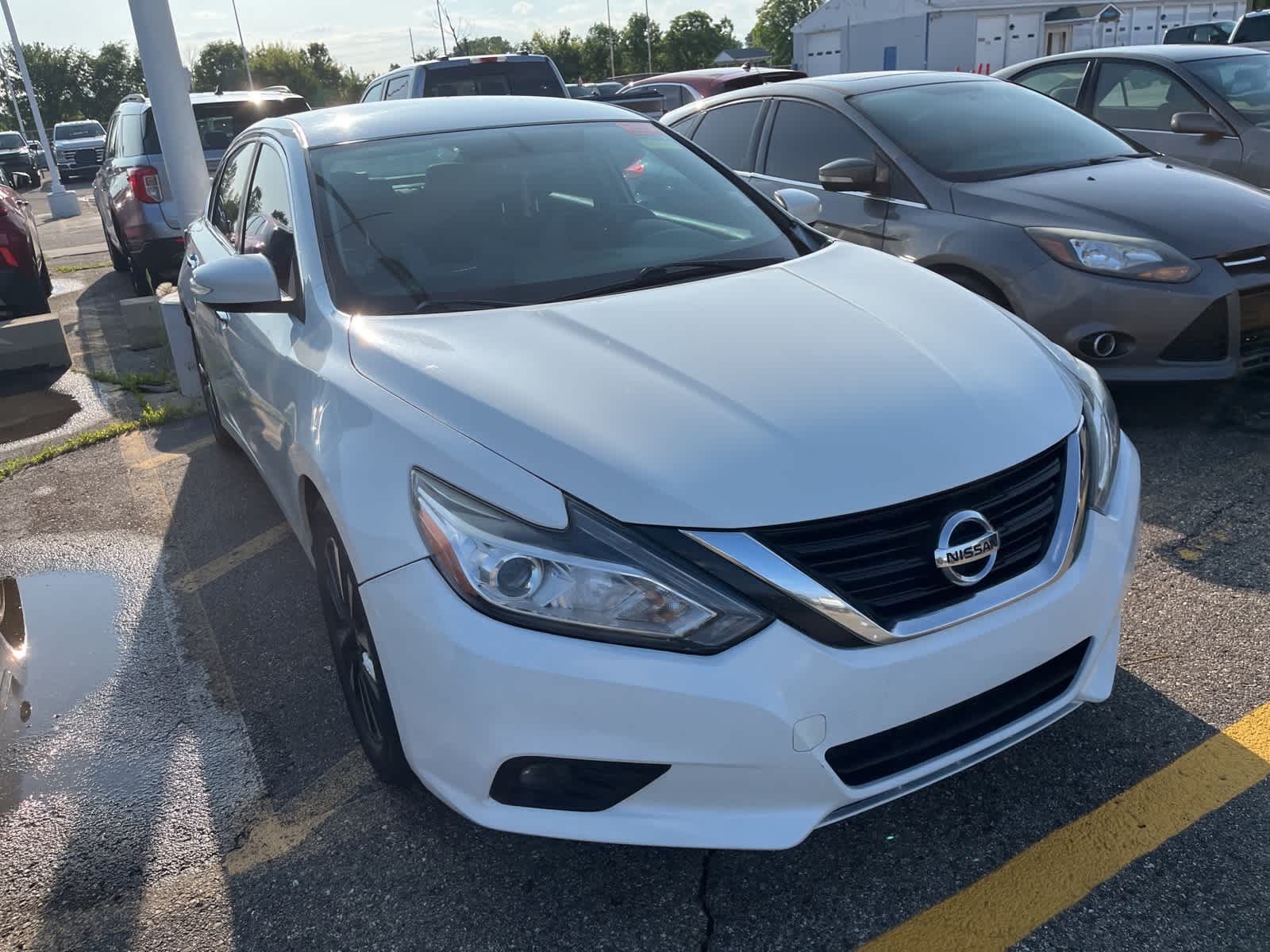 Thumbnail: 2018 Nissan Altima - 17